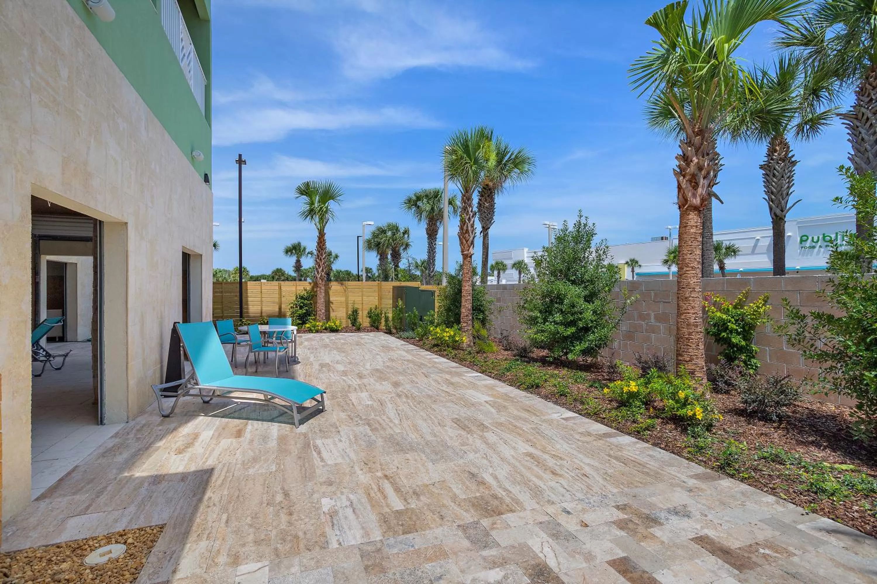 Patio in Holiday Inn Express St. Augustine - Vilano Beach by IHG