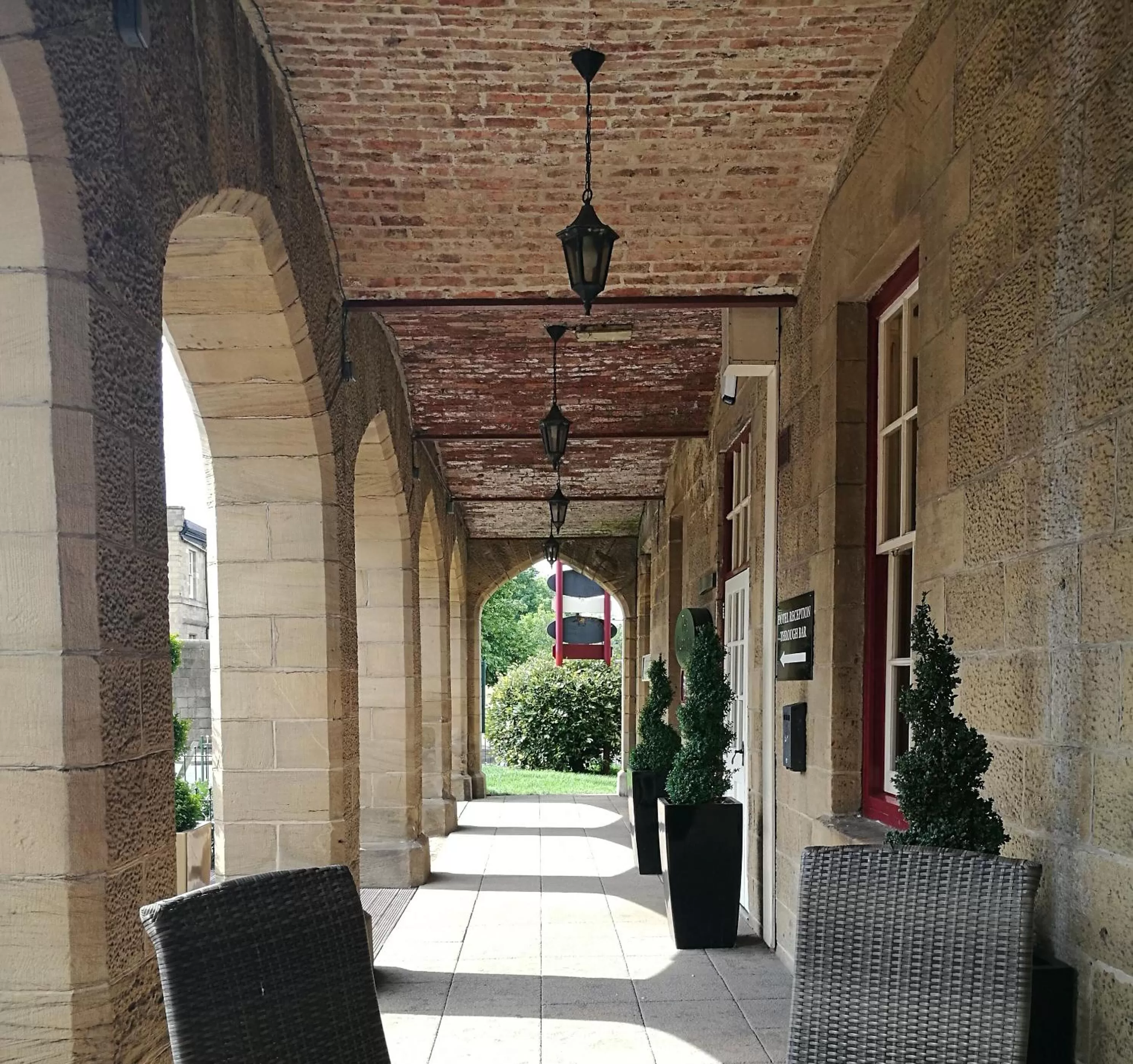 Facade/entrance in Garrison Hotel