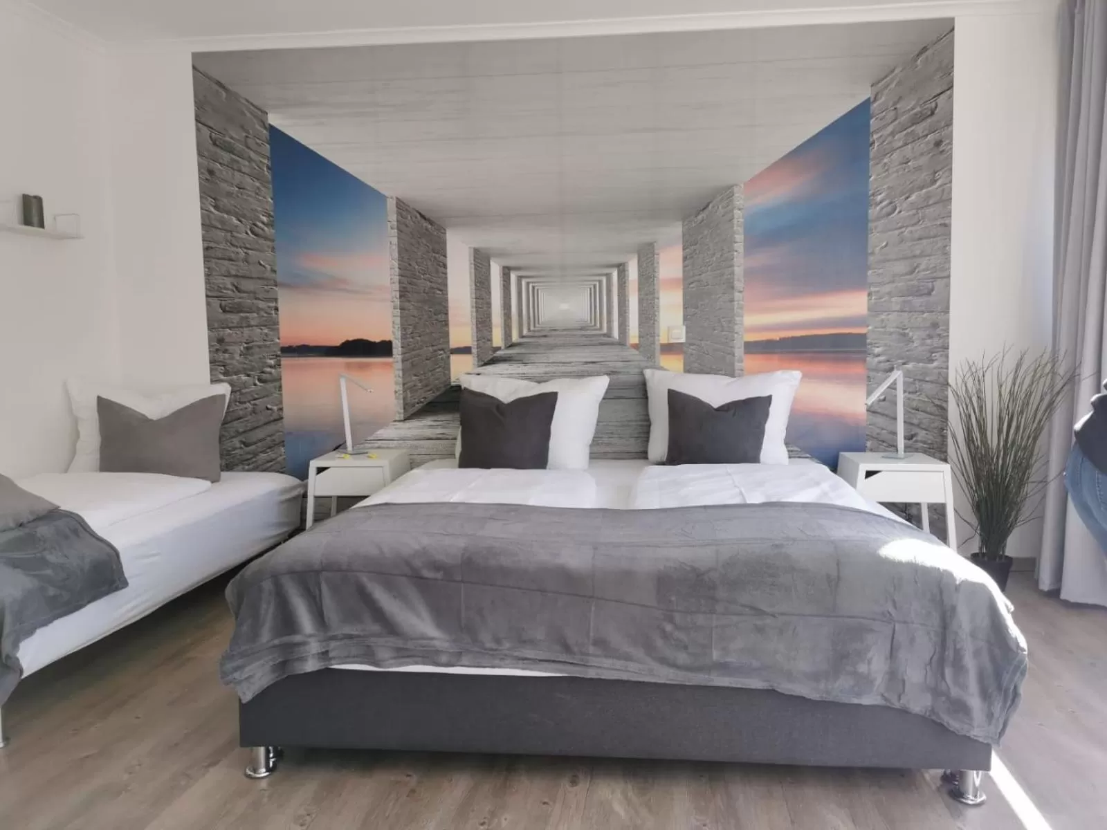 Bed in Hotel Seeblick am Sankelmarker See - Natur und Erholung