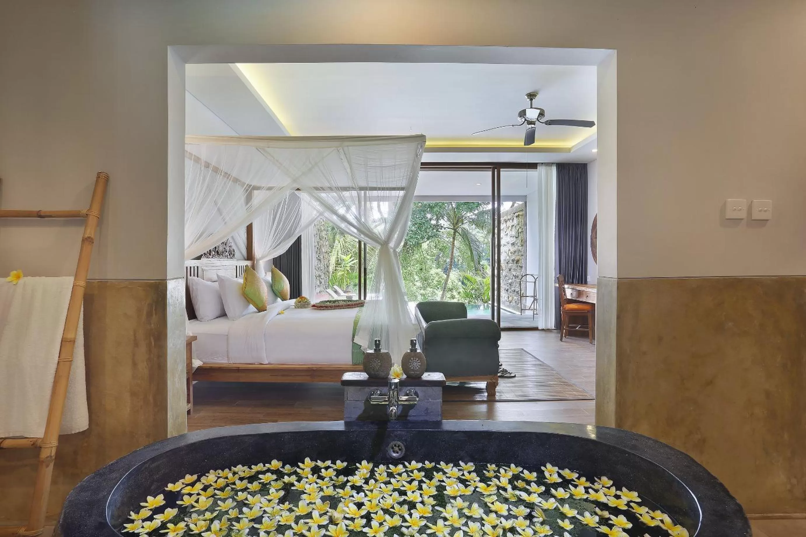 Bathroom, Bed in Bucu View Resort