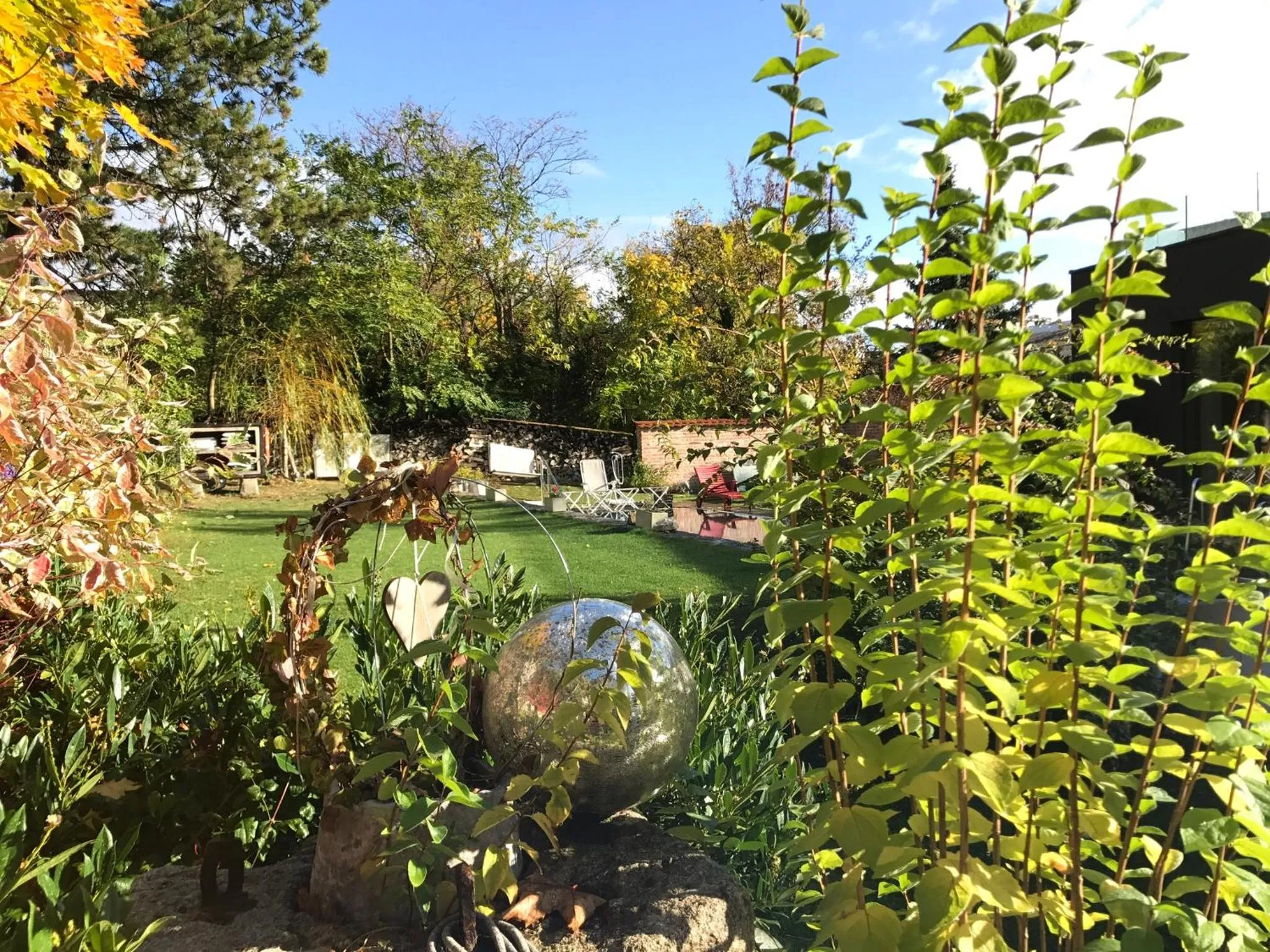 Garden view in Hotel Landhaus Moserhof