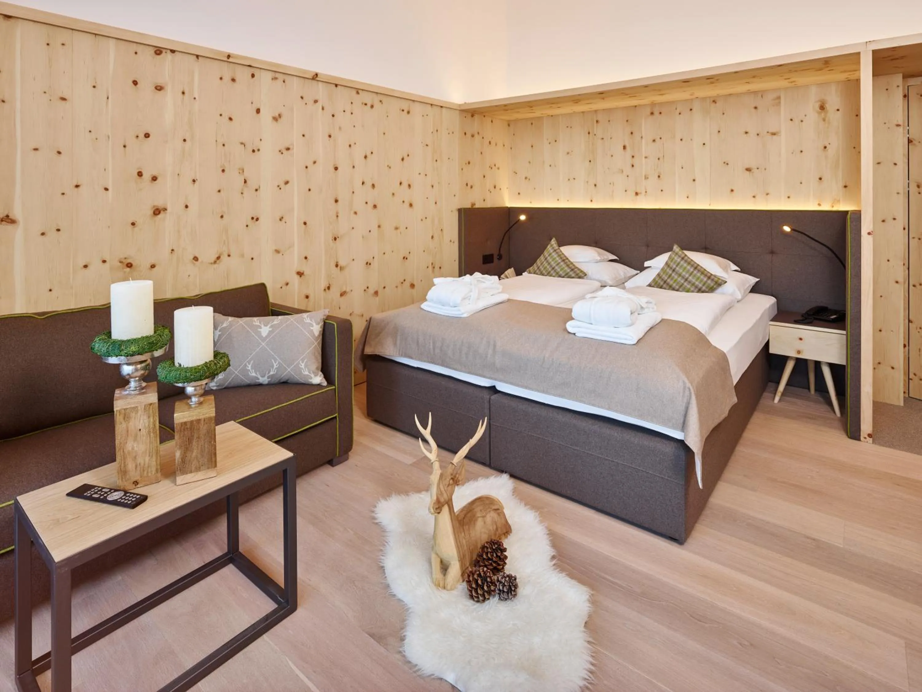 Photo of the whole room, Bed in Alpeiner - Nature Resort Tirol