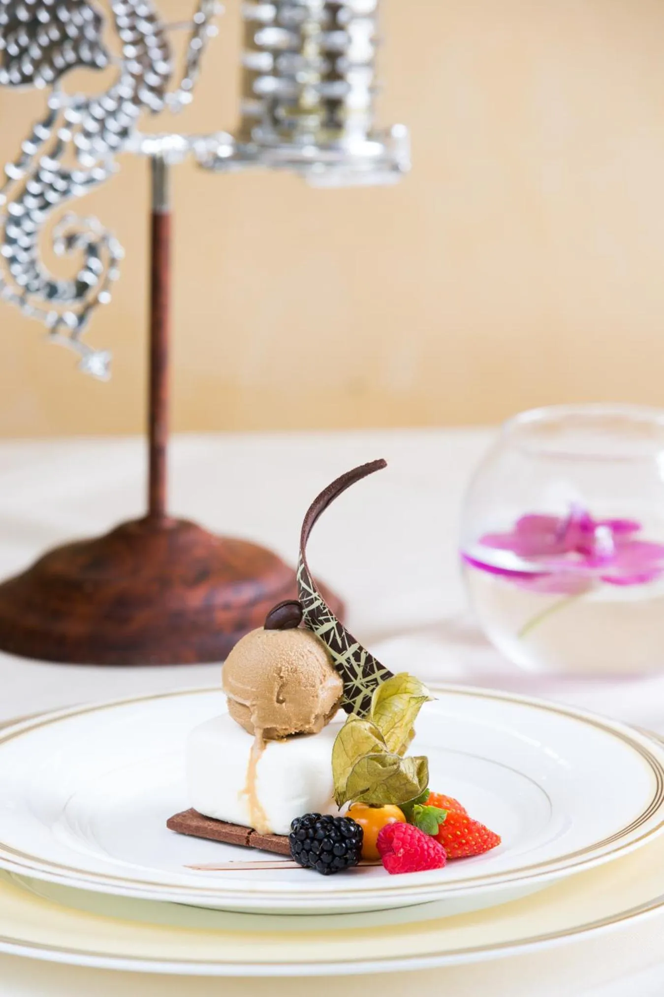 Food and drinks in Castello Dal Pozzo Resort Lago Maggiore - Preferred Hotels & Resorts