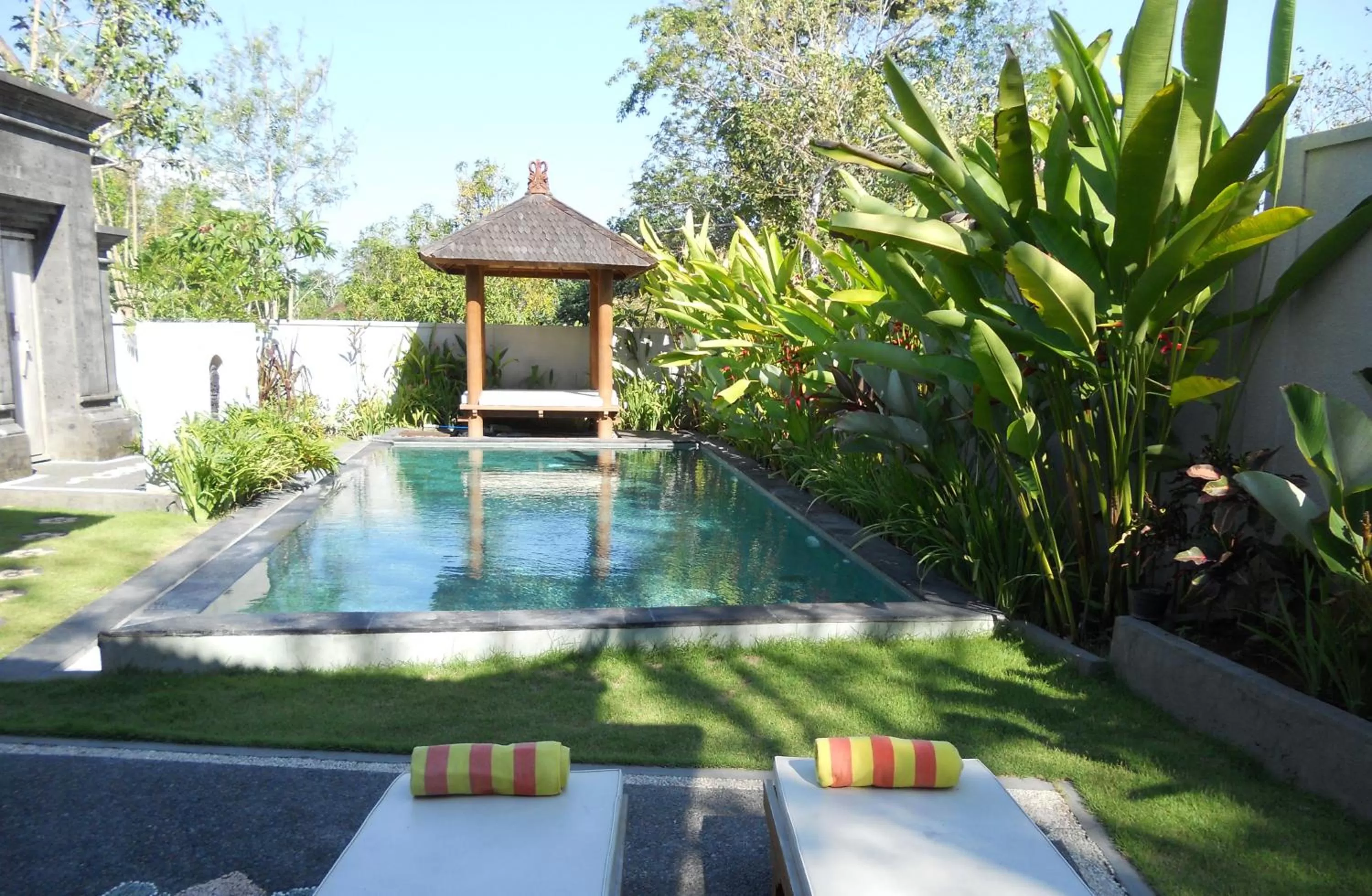 Swimming pool in Avisara Villa & Suite