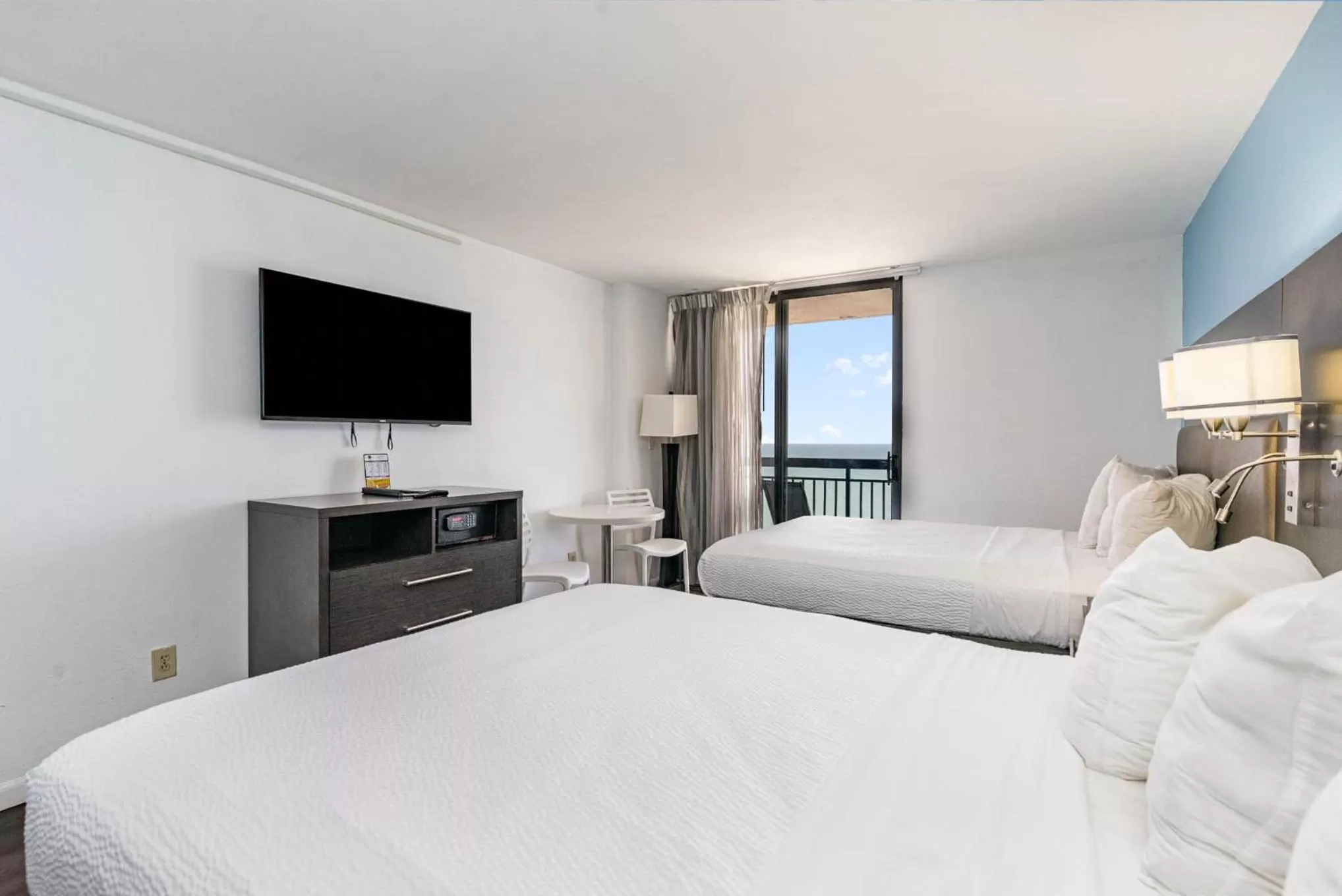 Bedroom in Sun N Sand Resort