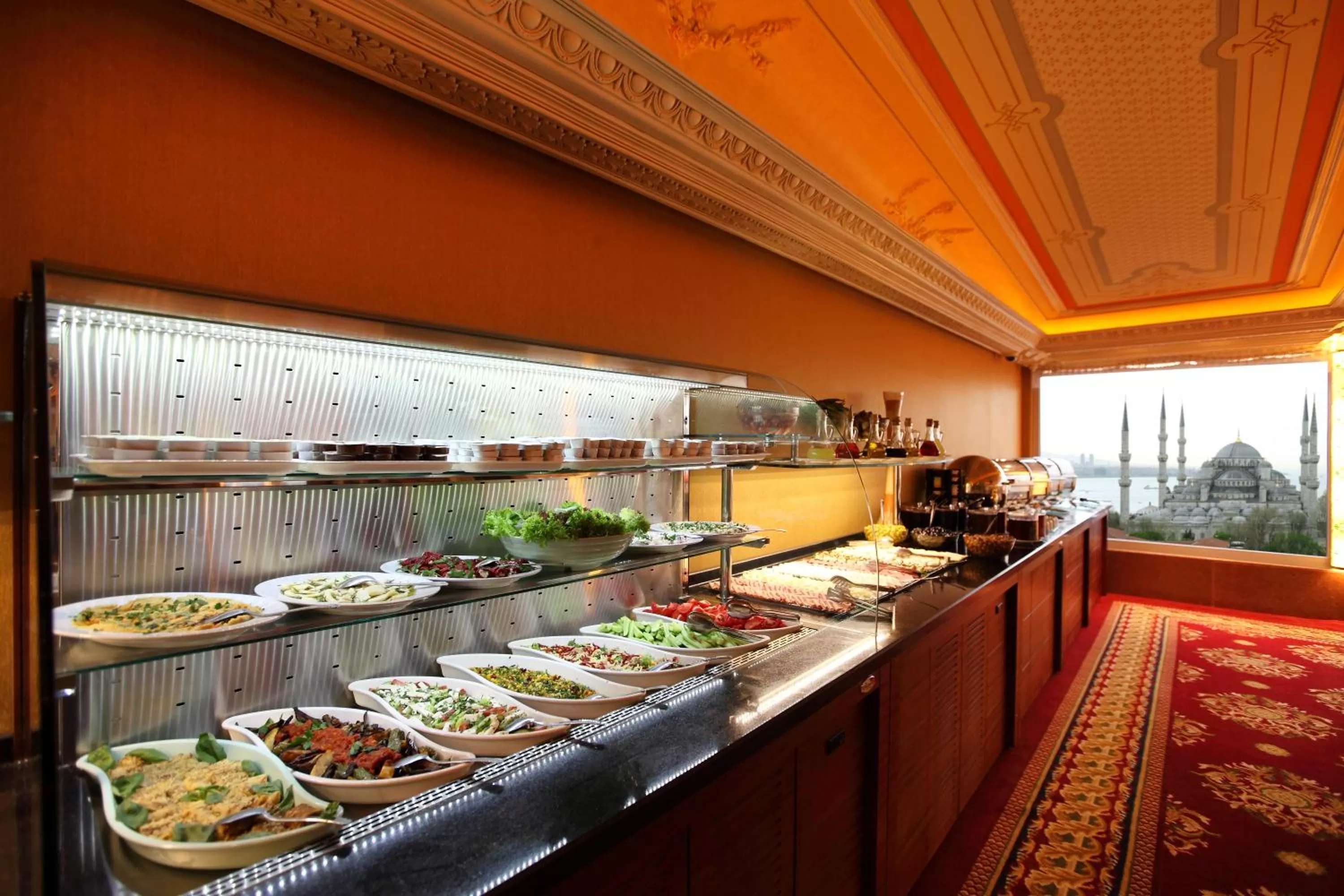 Restaurant/places to eat in Deluxe Golden Horn Sultanahmet Hotel