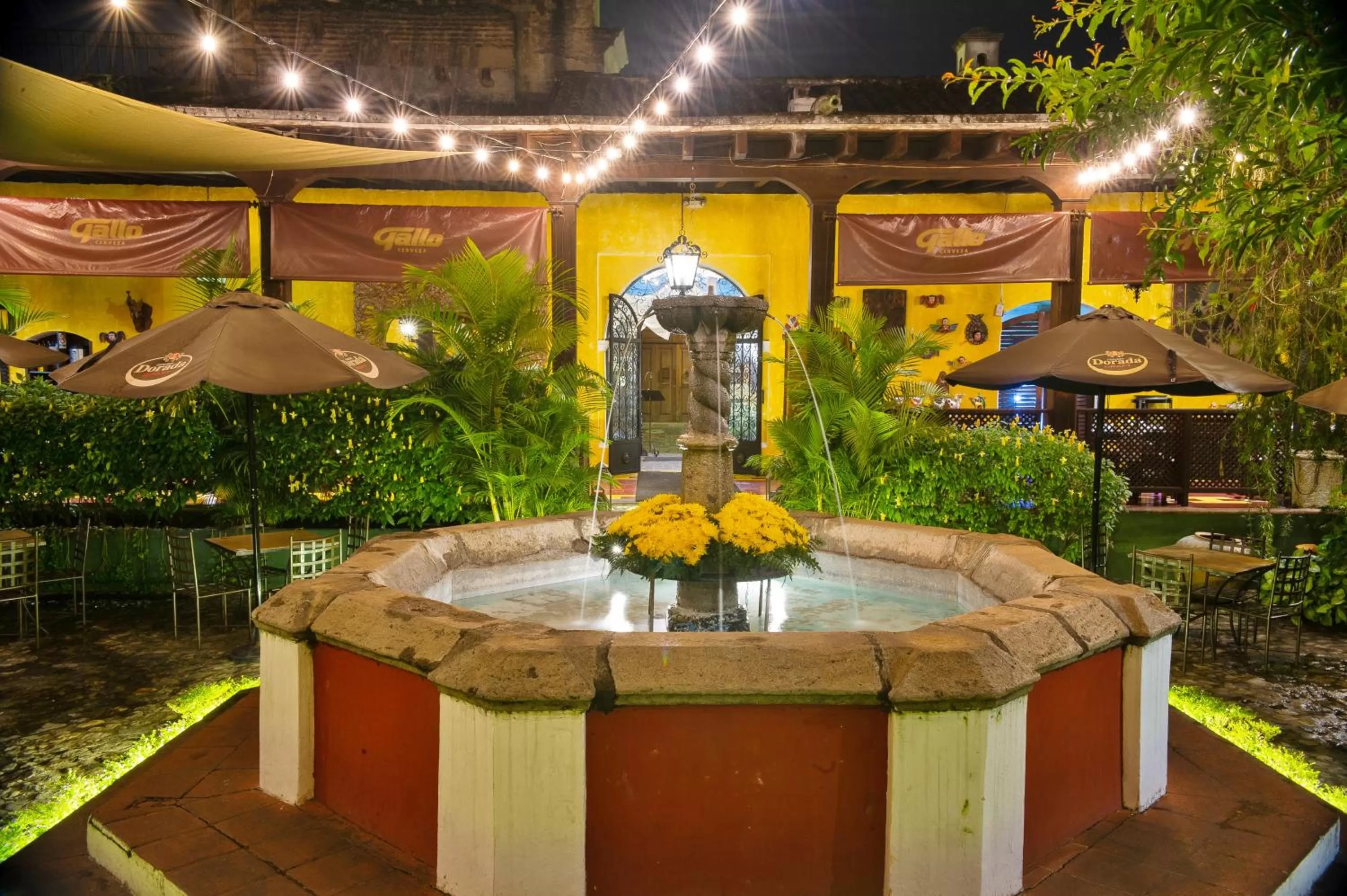 Patio in Hotel Convento Santa Catalina by AHS