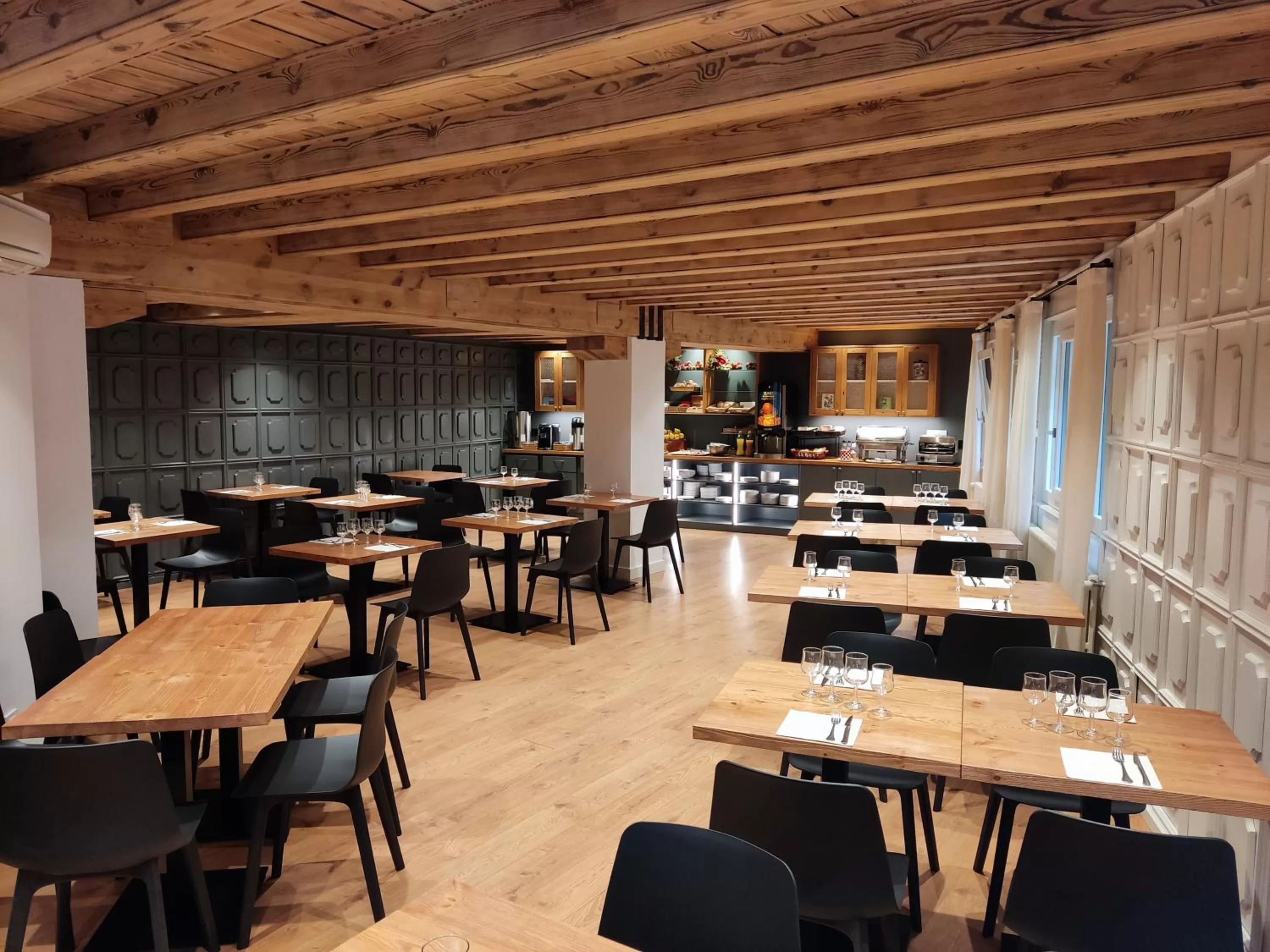 Restaurant/places to eat in Riu Nere Mountain Hotel