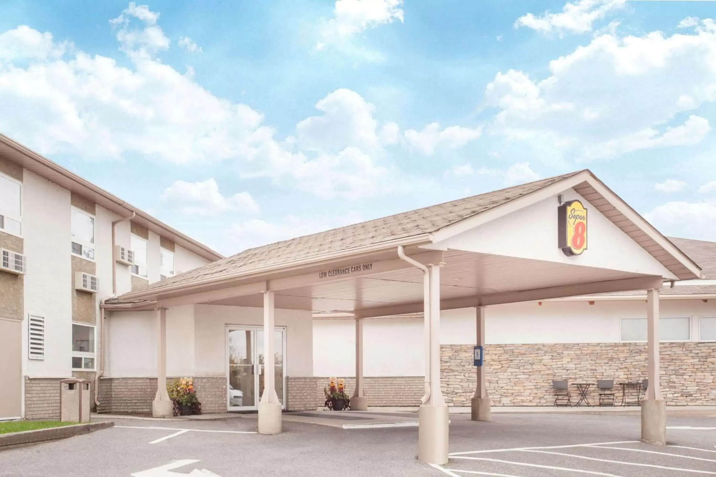 Super 8 by Wyndham Kenora Super 8 by Wyndham Kenora