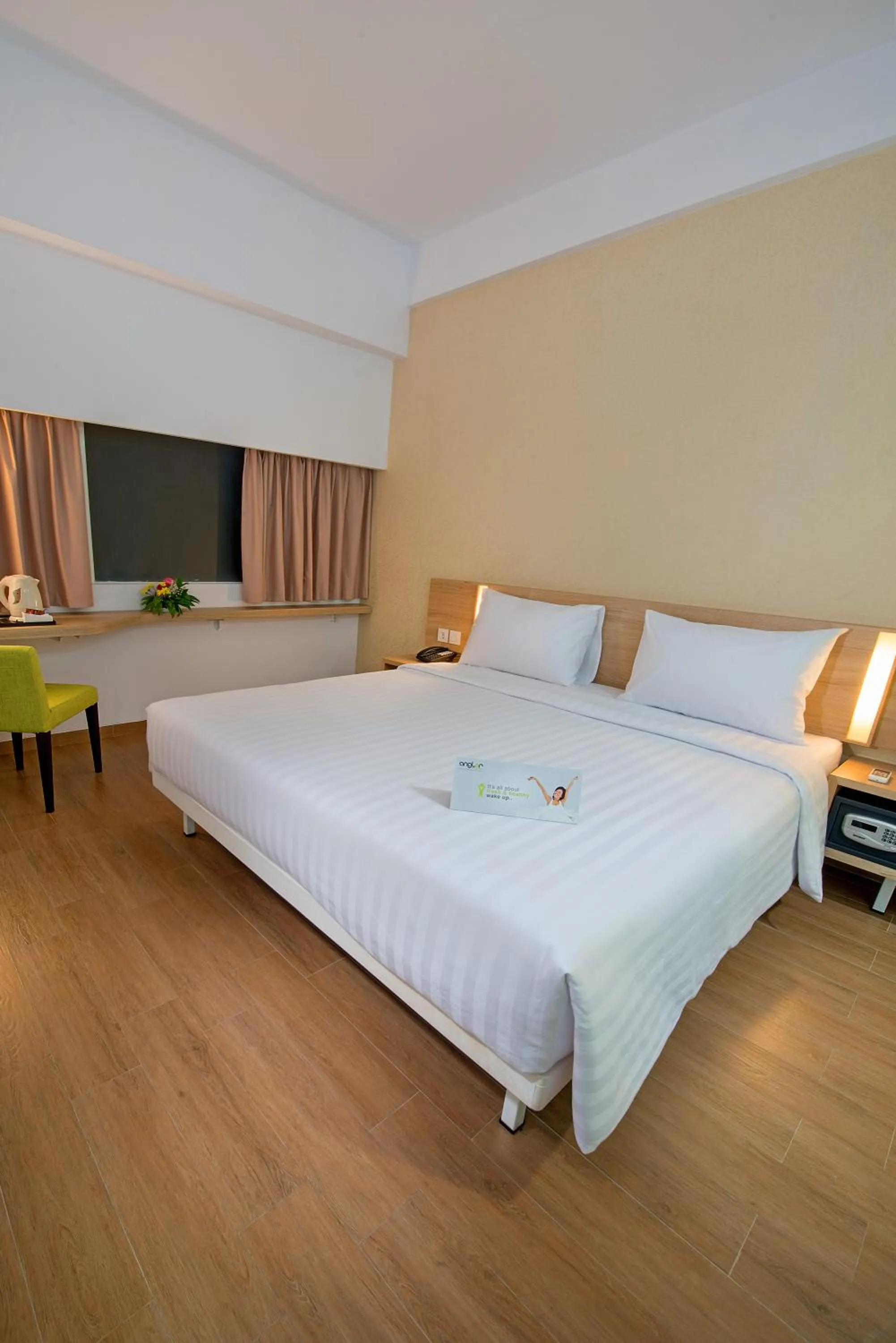 Bedroom, Bed in Whiz Prime Hotel Pajajaran Bogor