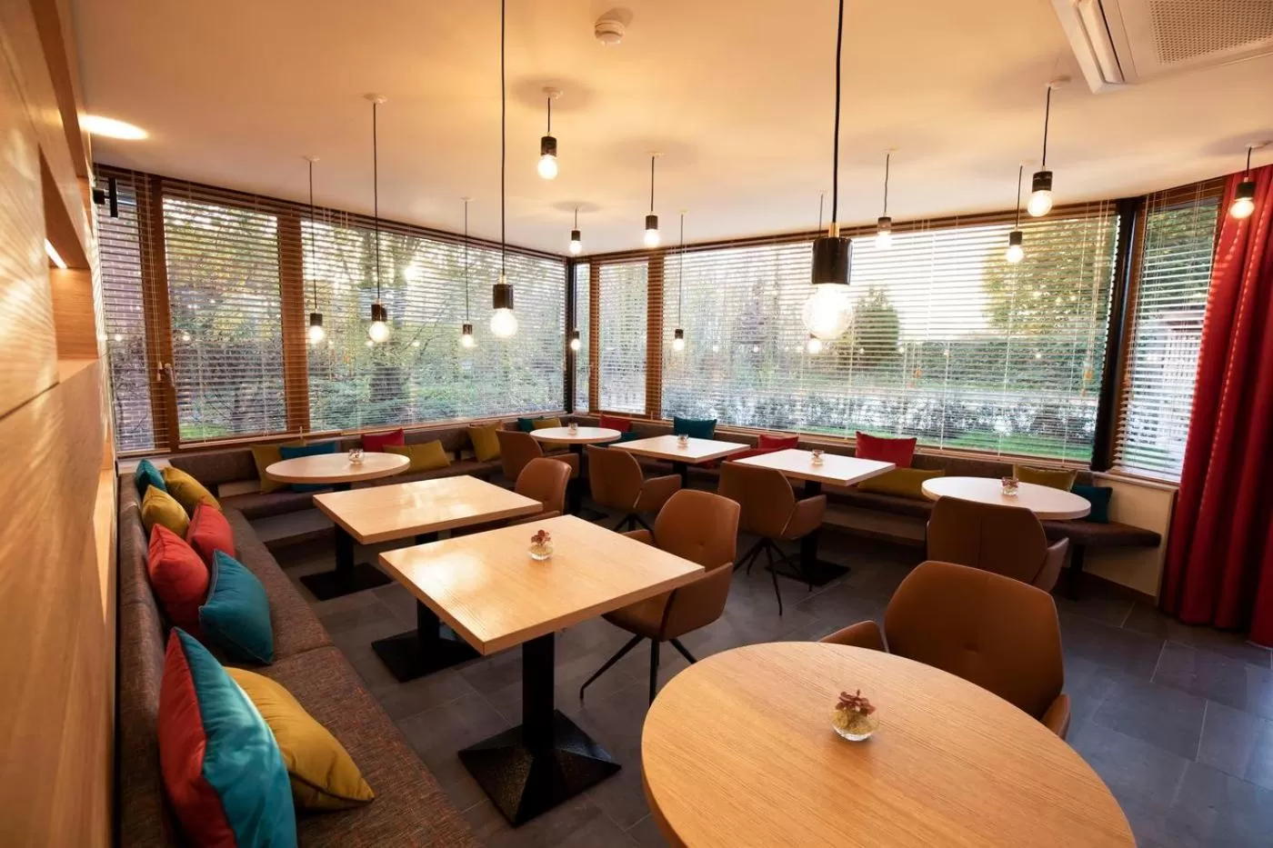 Restaurant/places to eat in B-Lodge Boutique Hôtel