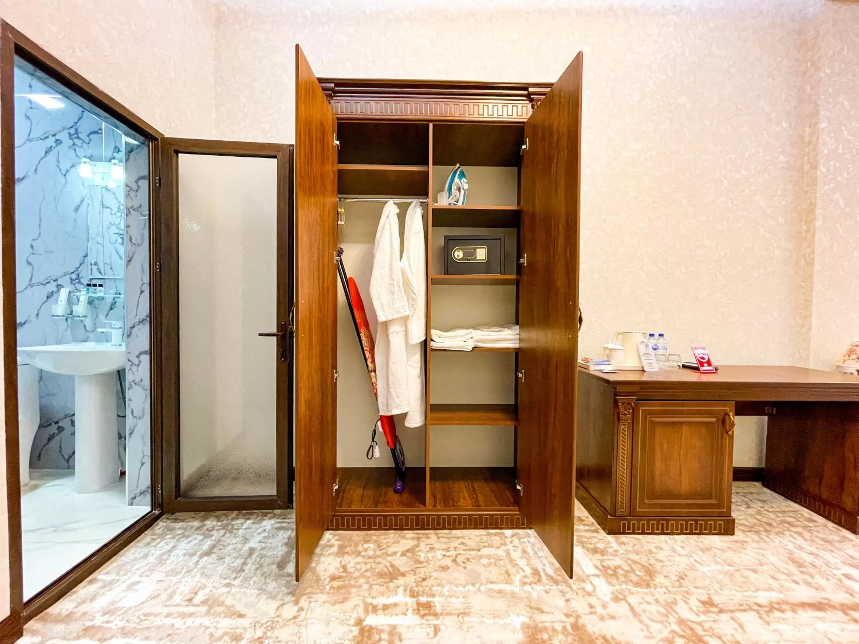 safe in Medina Hotel Samarkand