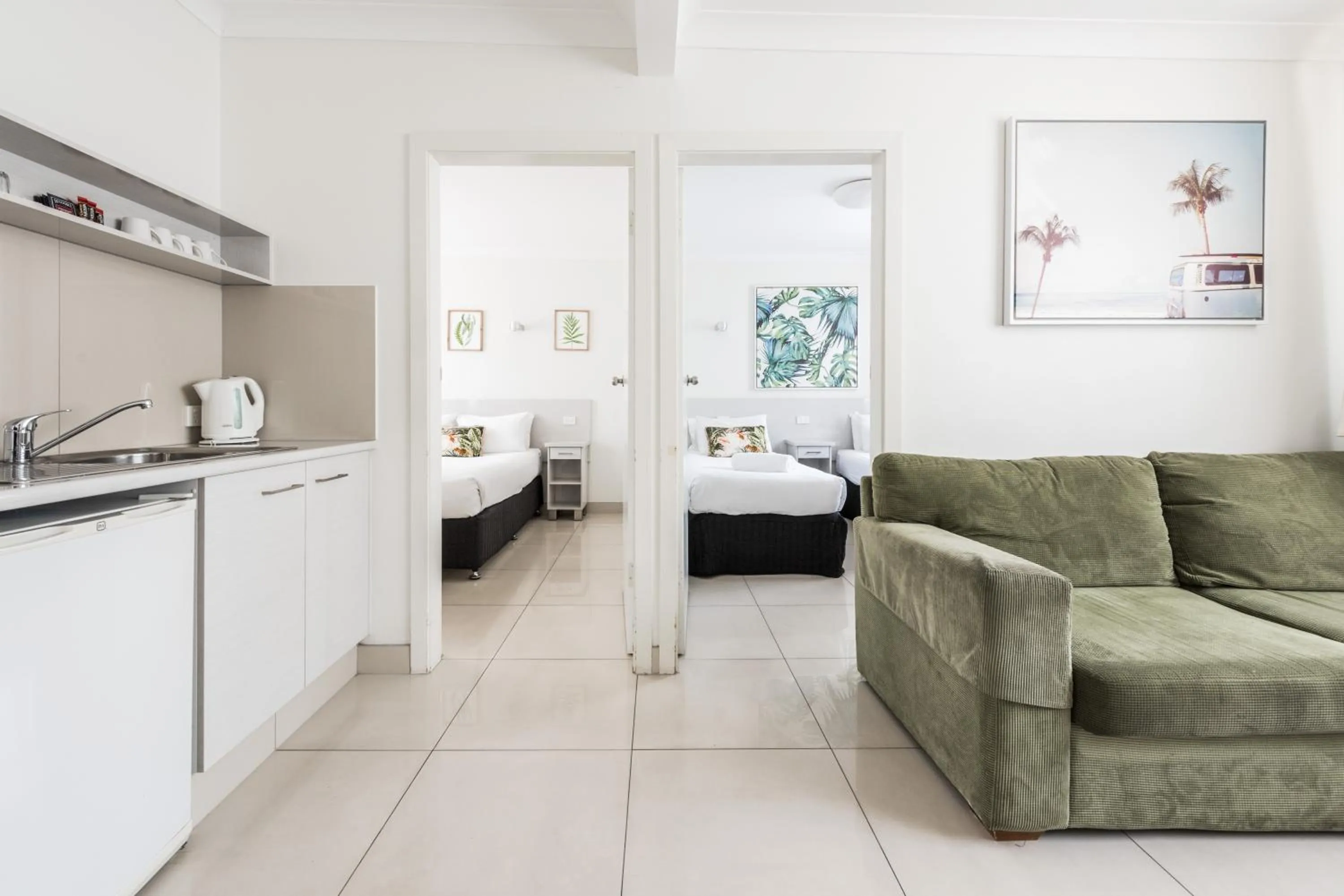 Photo of the whole room, Bed in Hibiscus Motel