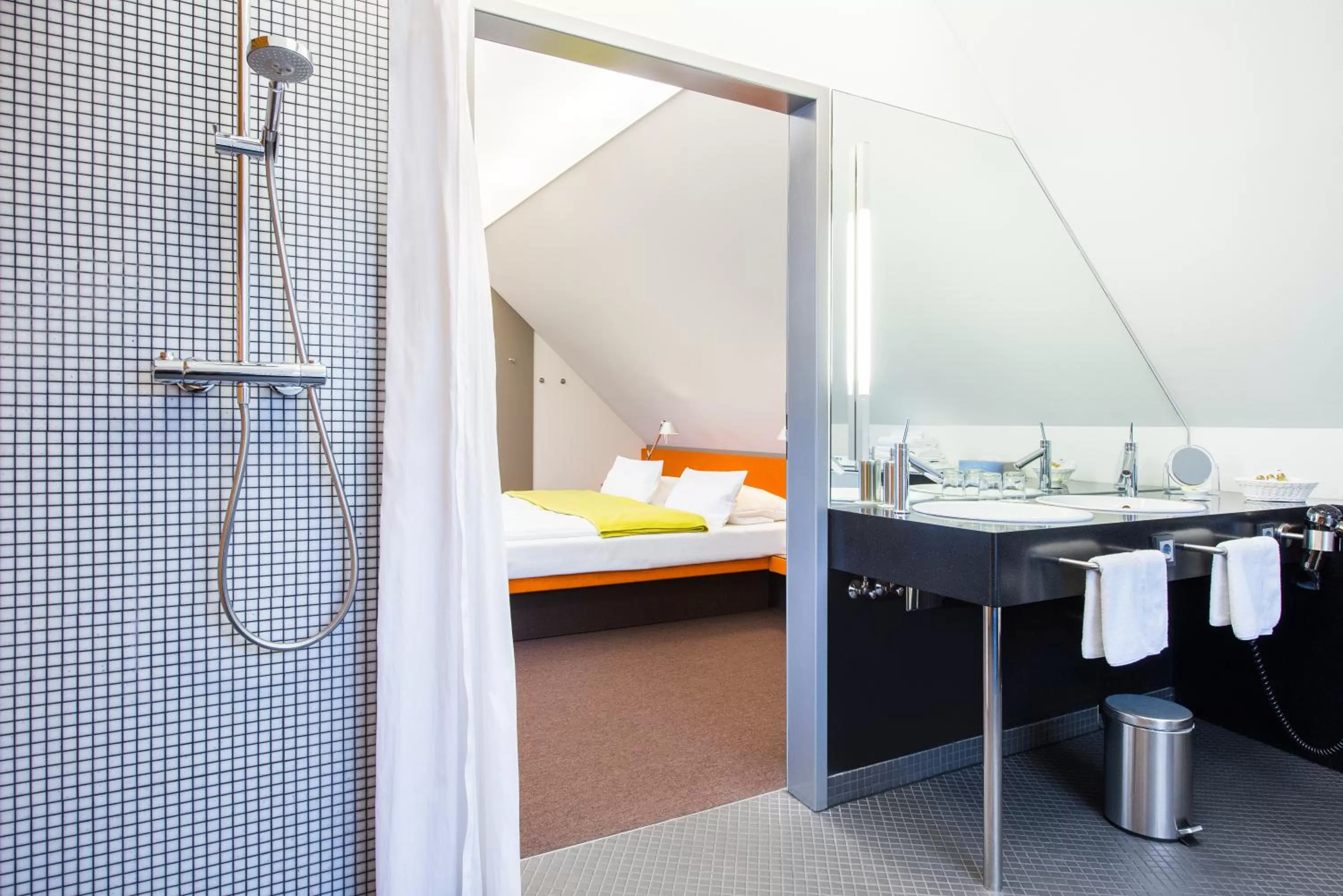 Bathroom, Bed in Hotel Windschur