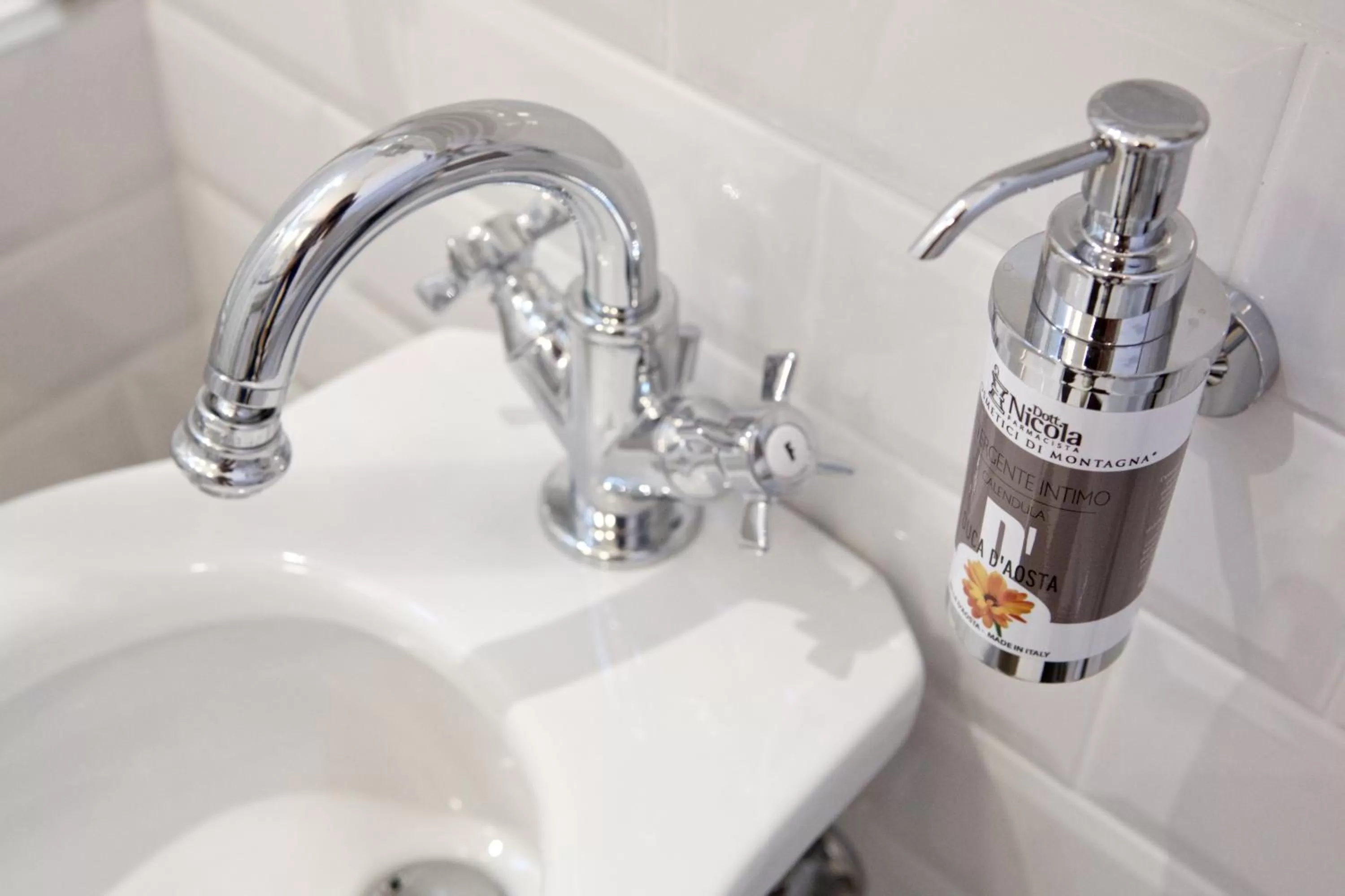 Bathroom in Duca D'Aosta Hotel