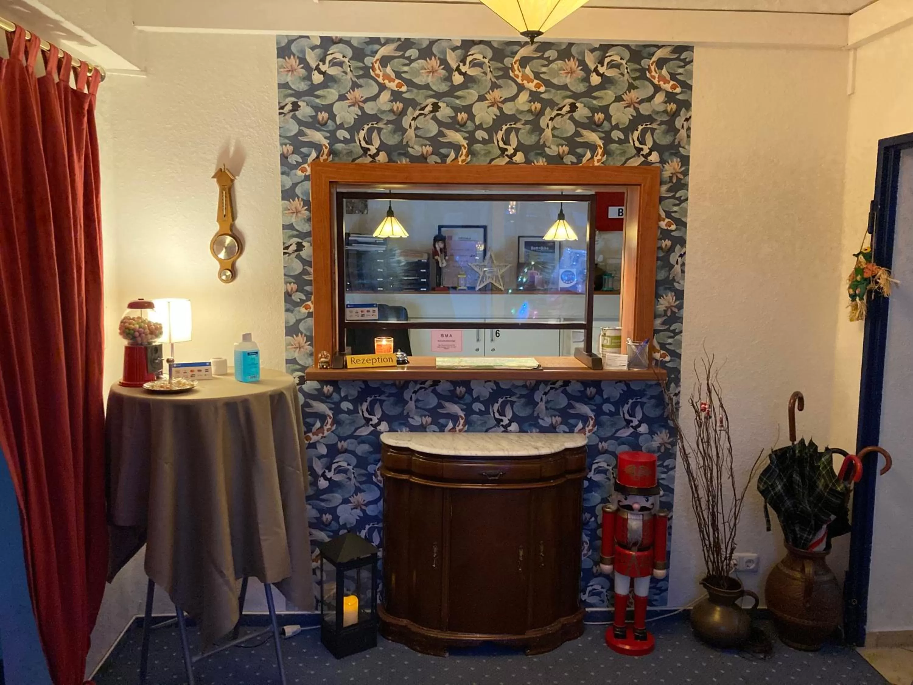 Lobby or reception in Zeitwohnen Wolfsburg, ehemals Hotel am Klieversberg ein Unternehmen der Micha'S Hotelbetriebe