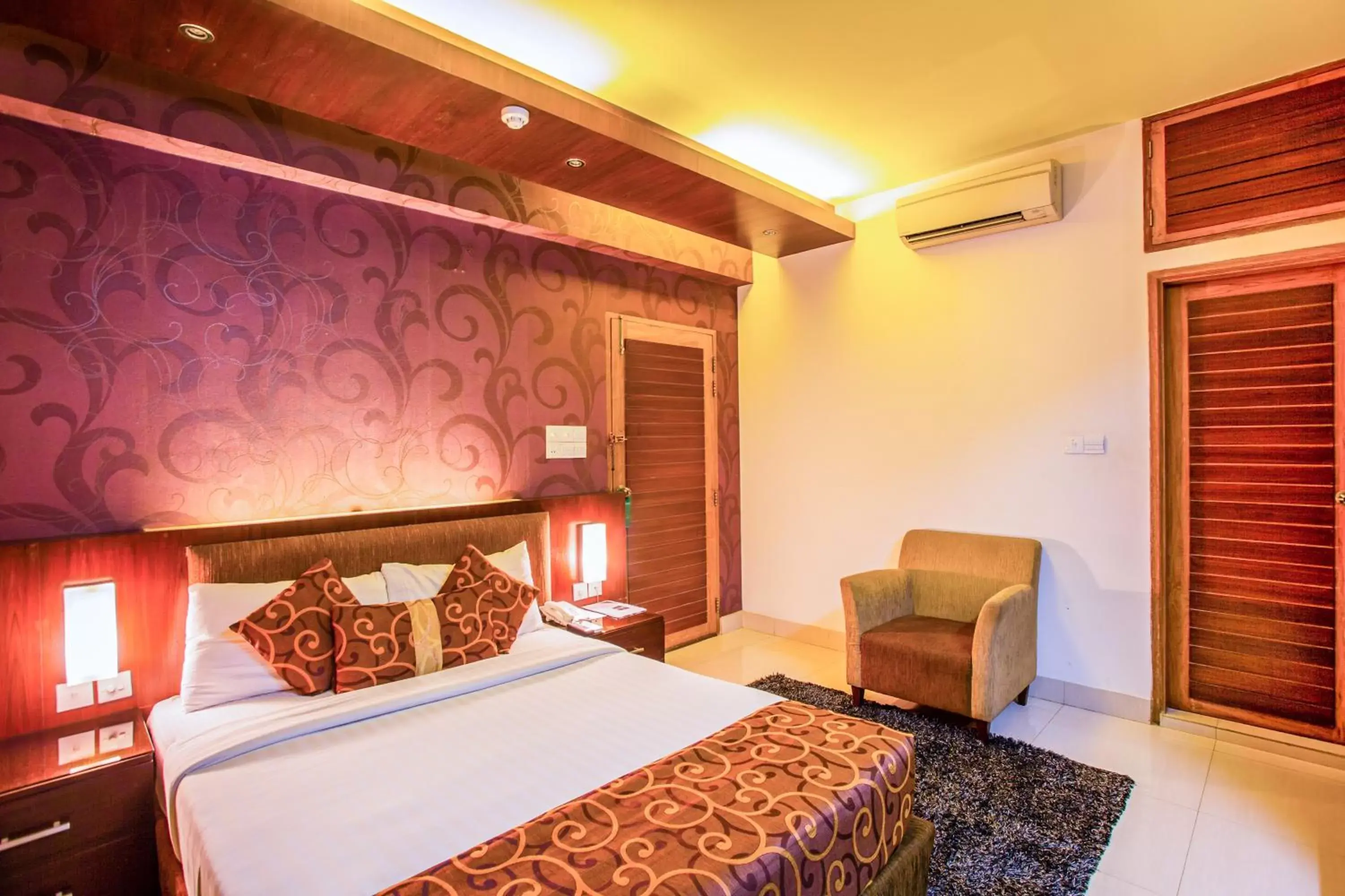 Deluxe Double Room with Balcony in Hotel La Villa Western by Sea Pearl Beach Resort & Spa Deluxe Double Room with Balcony in Hotel La Villa Western by Sea Pearl Beach Resort & Spa