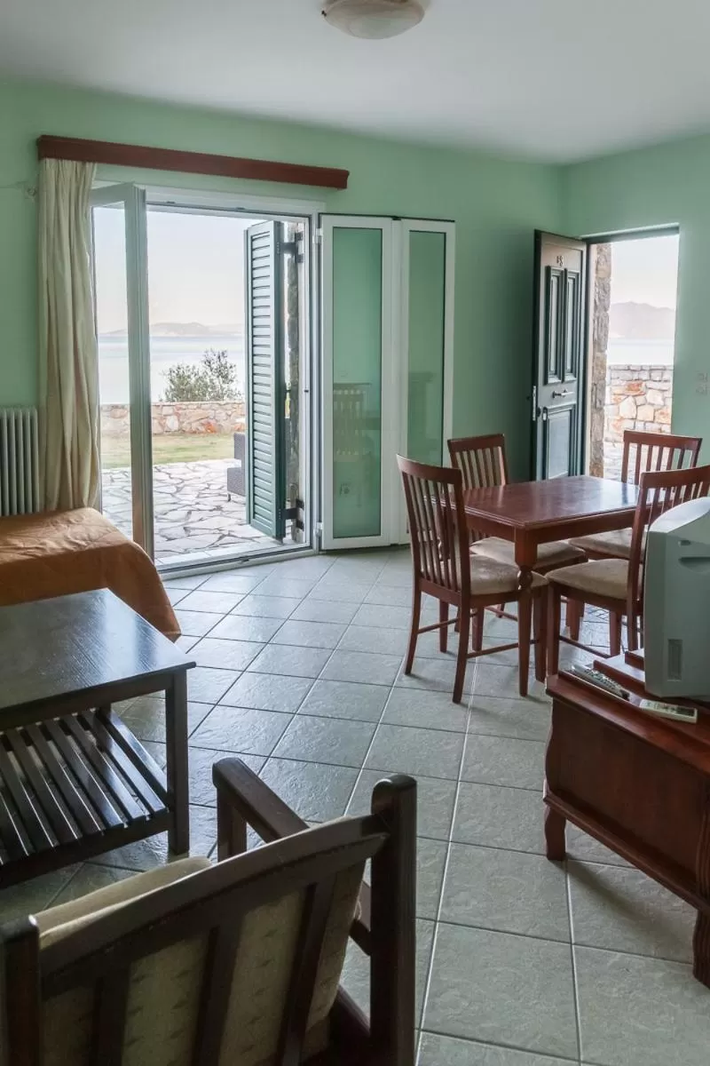 TV and multimedia in Epidavros Seascape