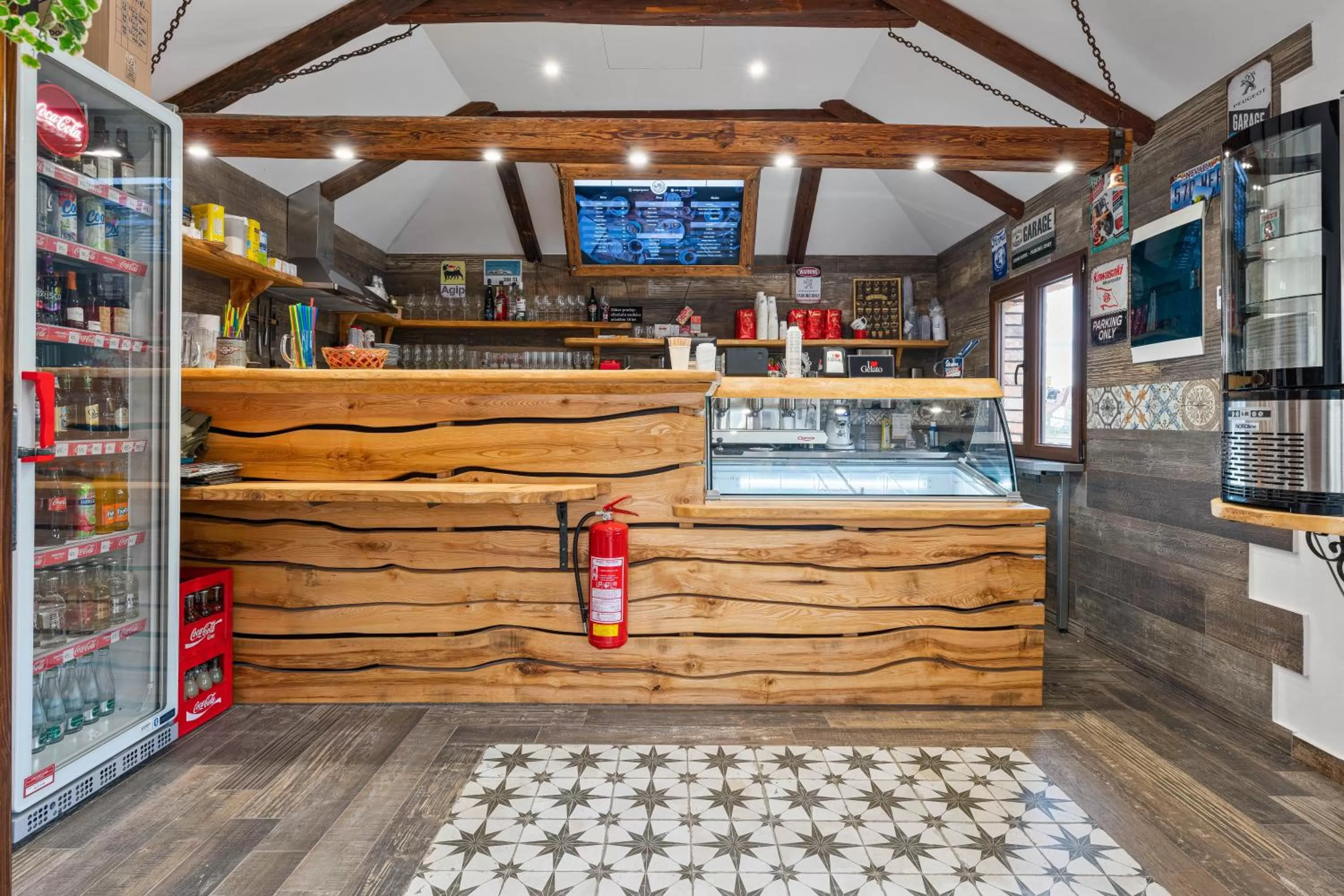 Restaurant/places to eat in Villa Libosad