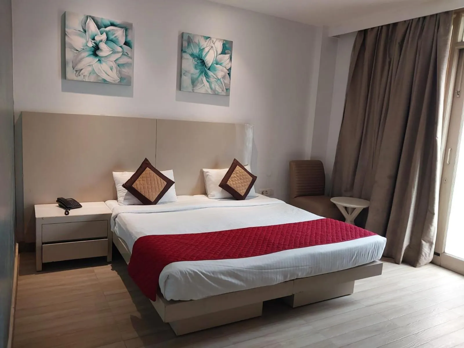 Bed in Hotel Shanti Palace