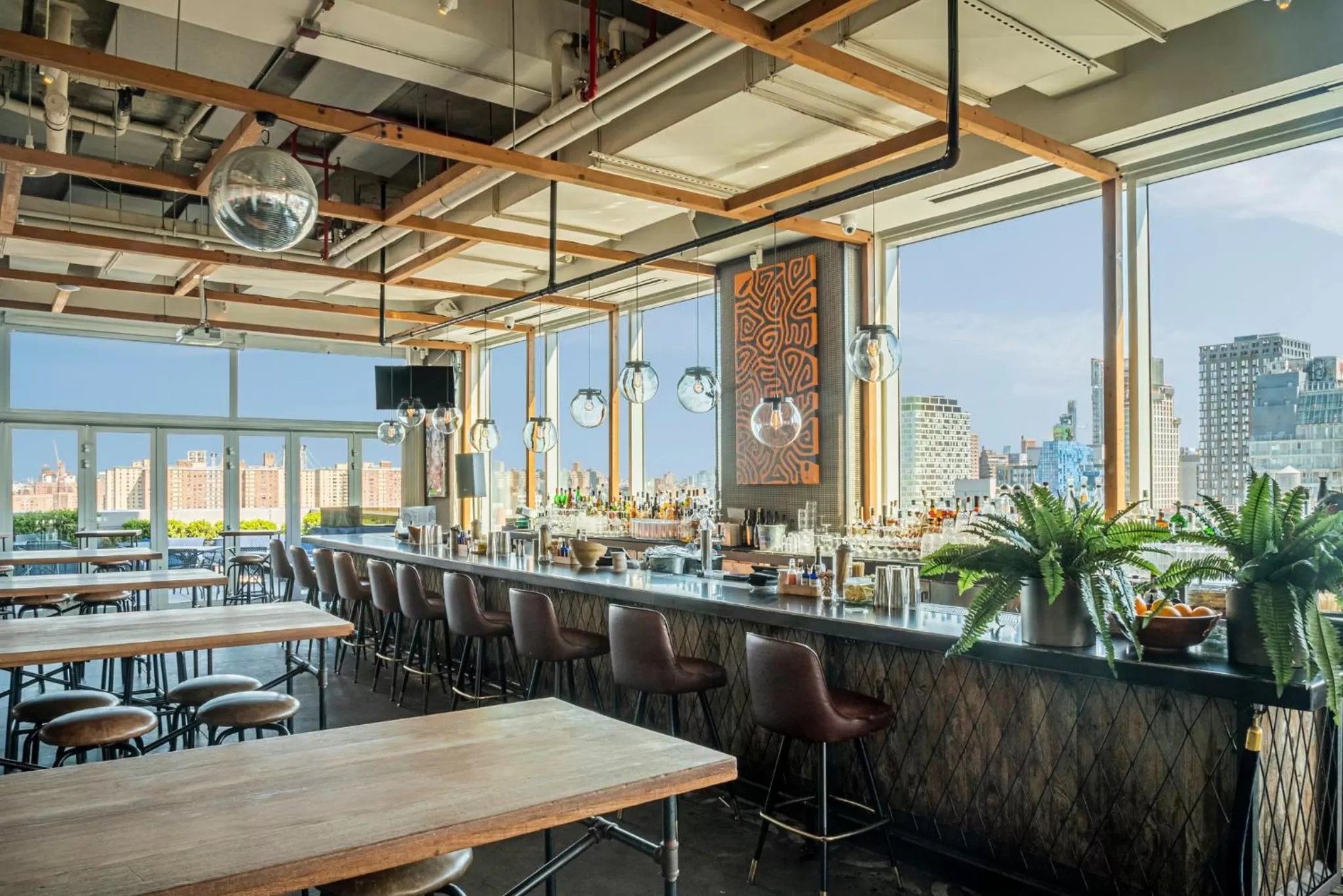 Lounge or bar in Hotel Indigo Lower East Side New York by IHG