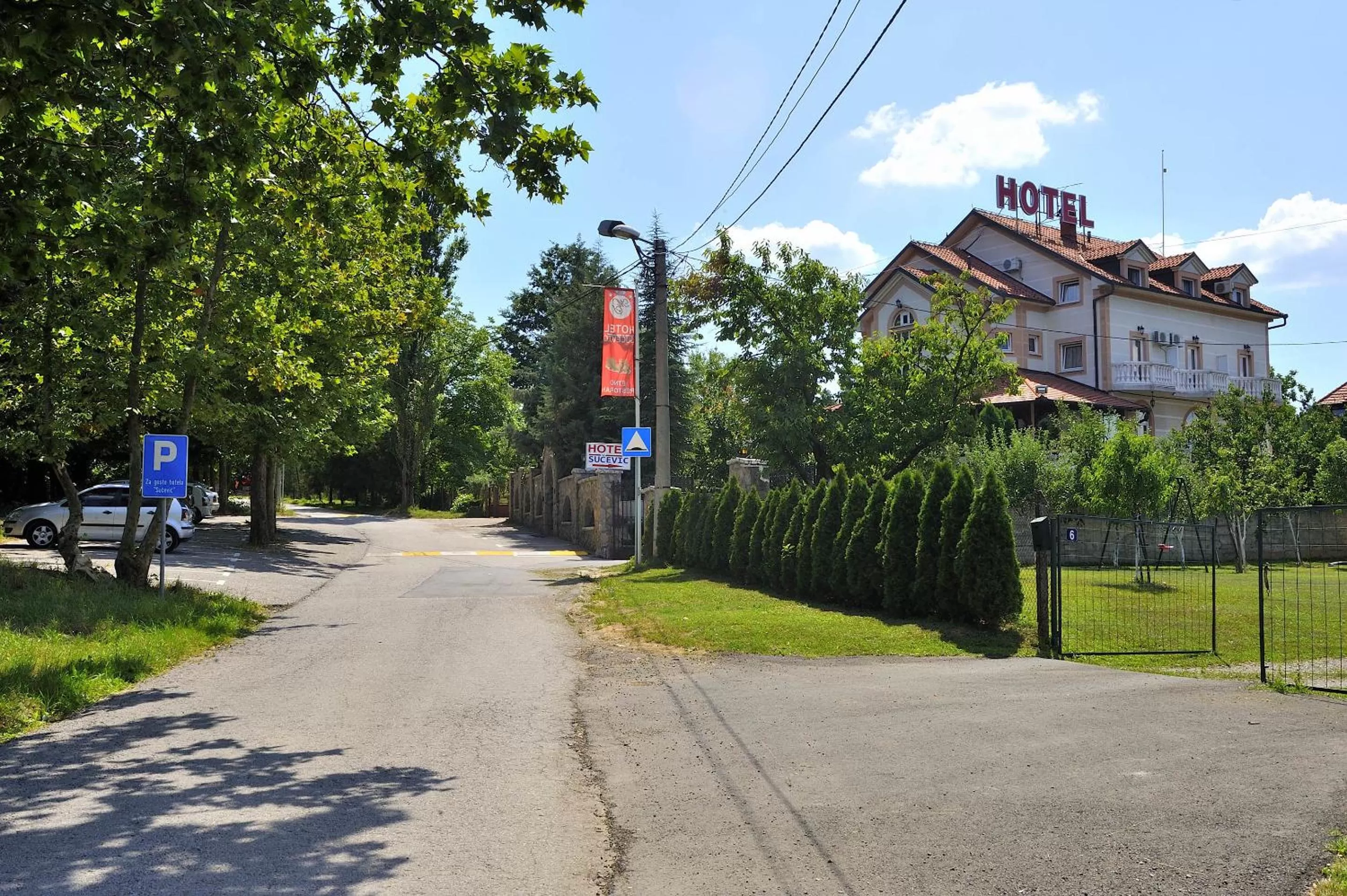 Facade/entrance, Property Building in Hotel Sucevic Garni