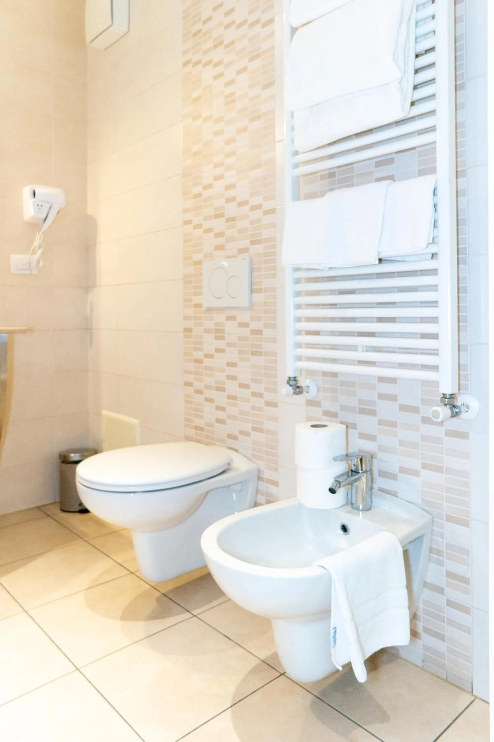 Bathroom in Hotel Autoespresso Venice - Atika & Atif