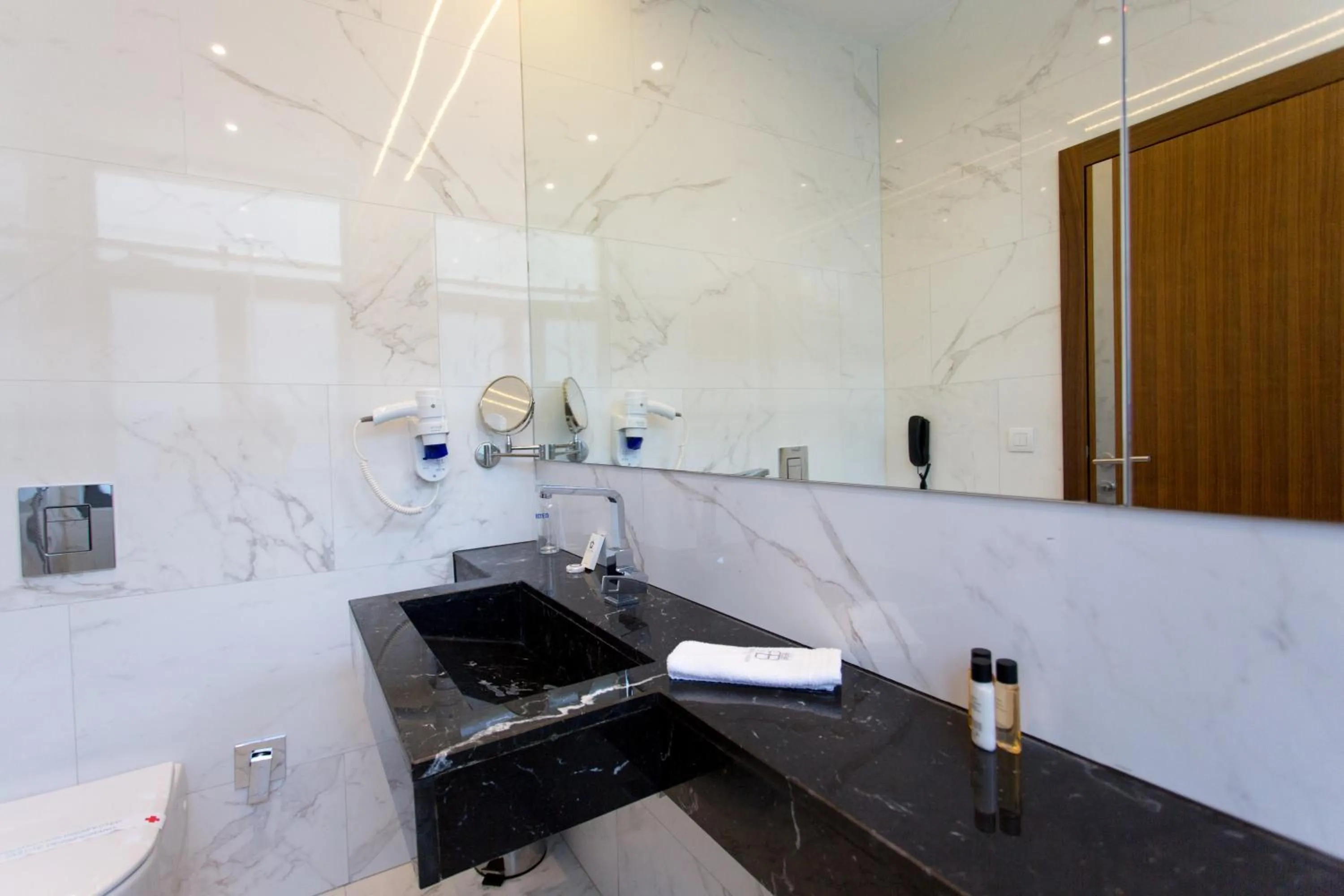 Bathroom in Hotel Austria & Bosna