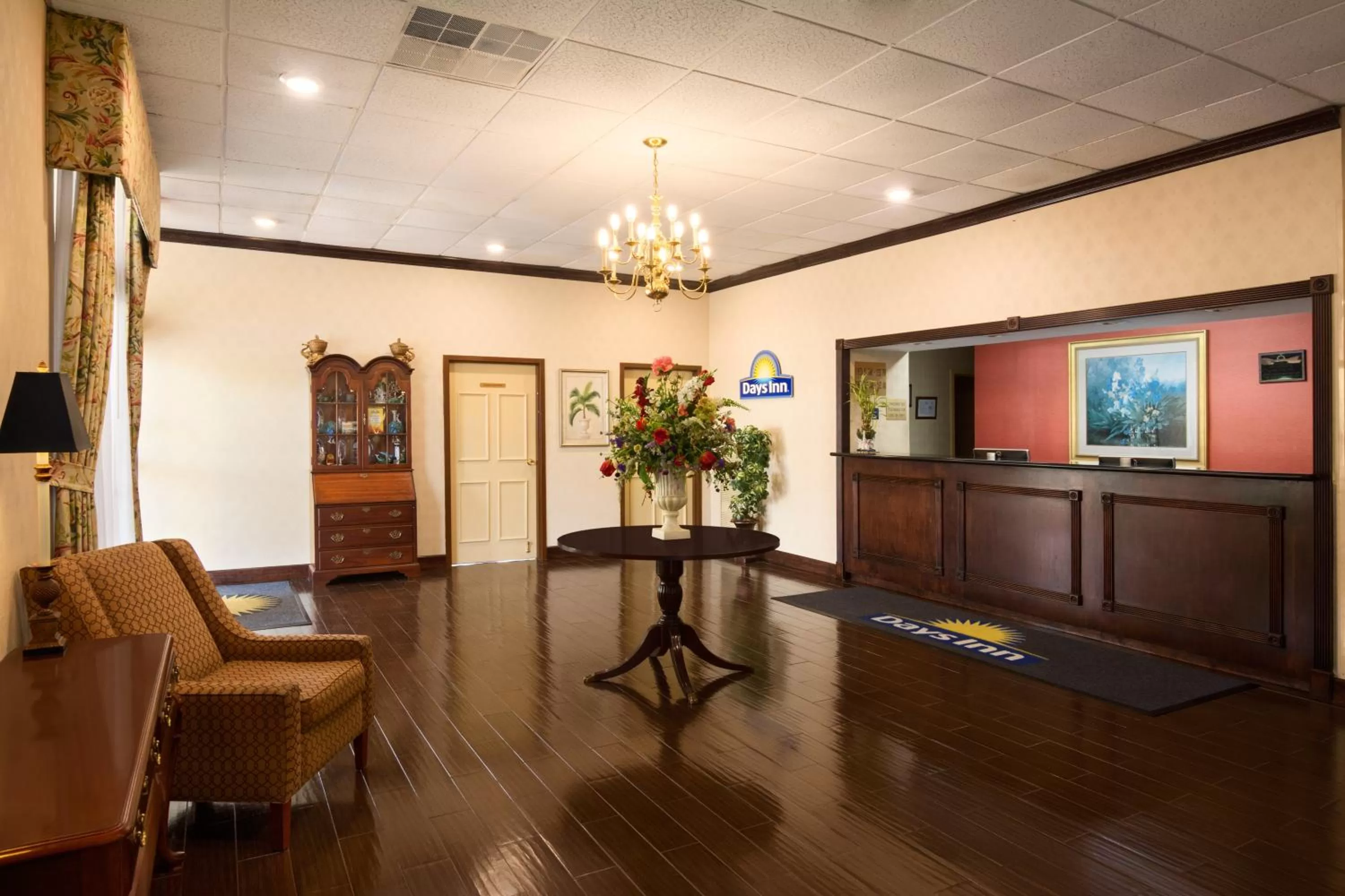 Lobby or reception in Days Inn by Wyndham Rome Downtown