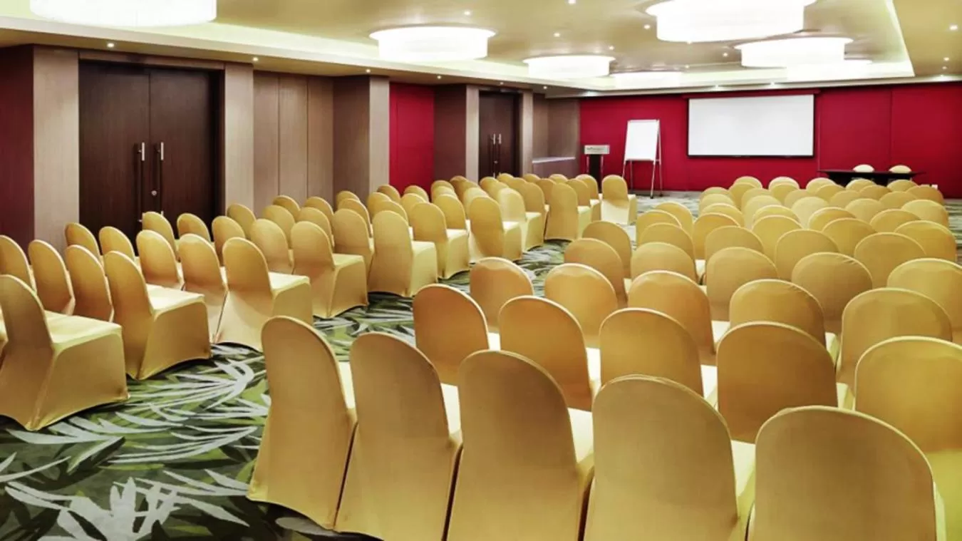 Meeting/conference room in Avangio Hotel