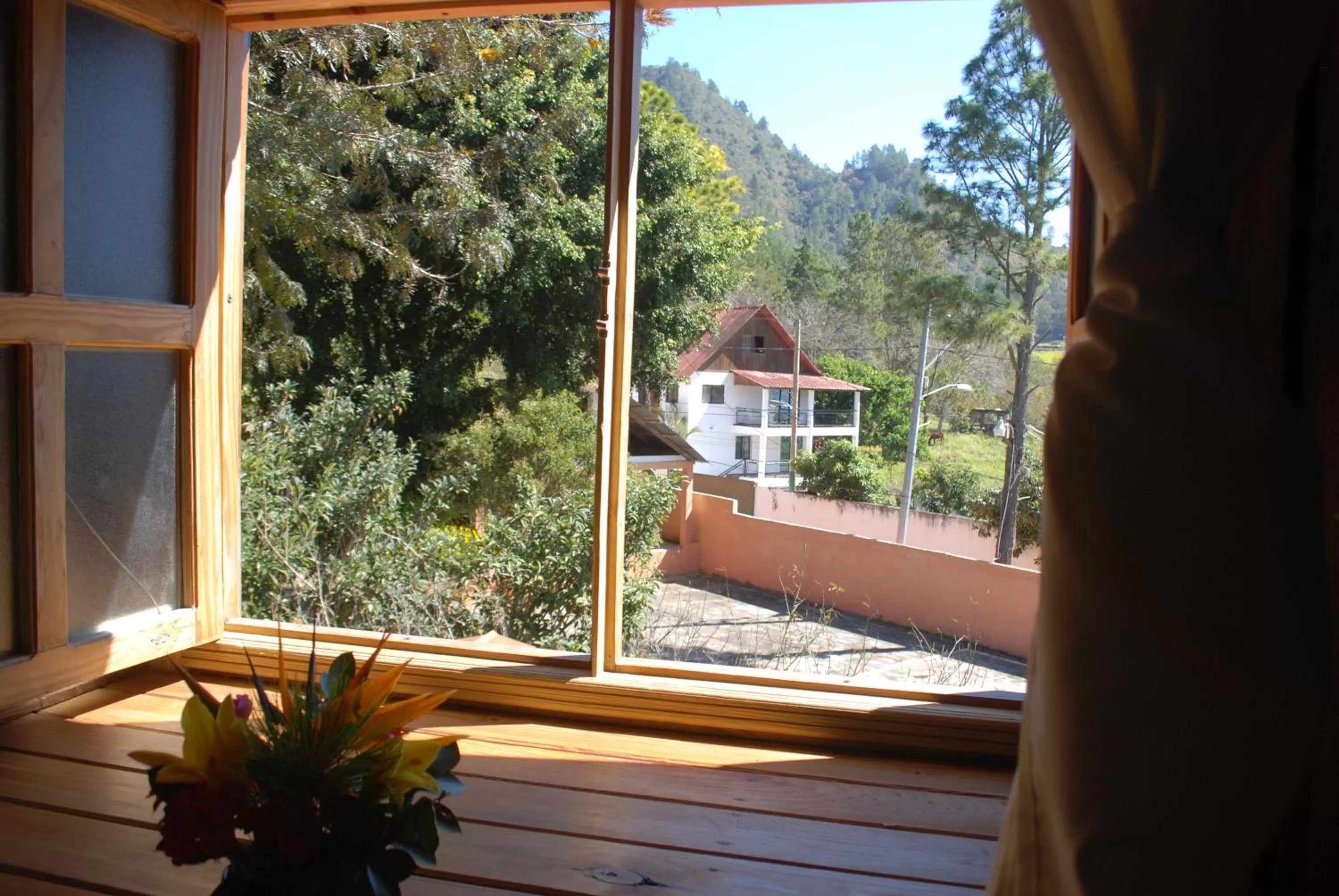 Photo of the whole room in Hotel Rancho Constanza & Cabañas de la Montaña