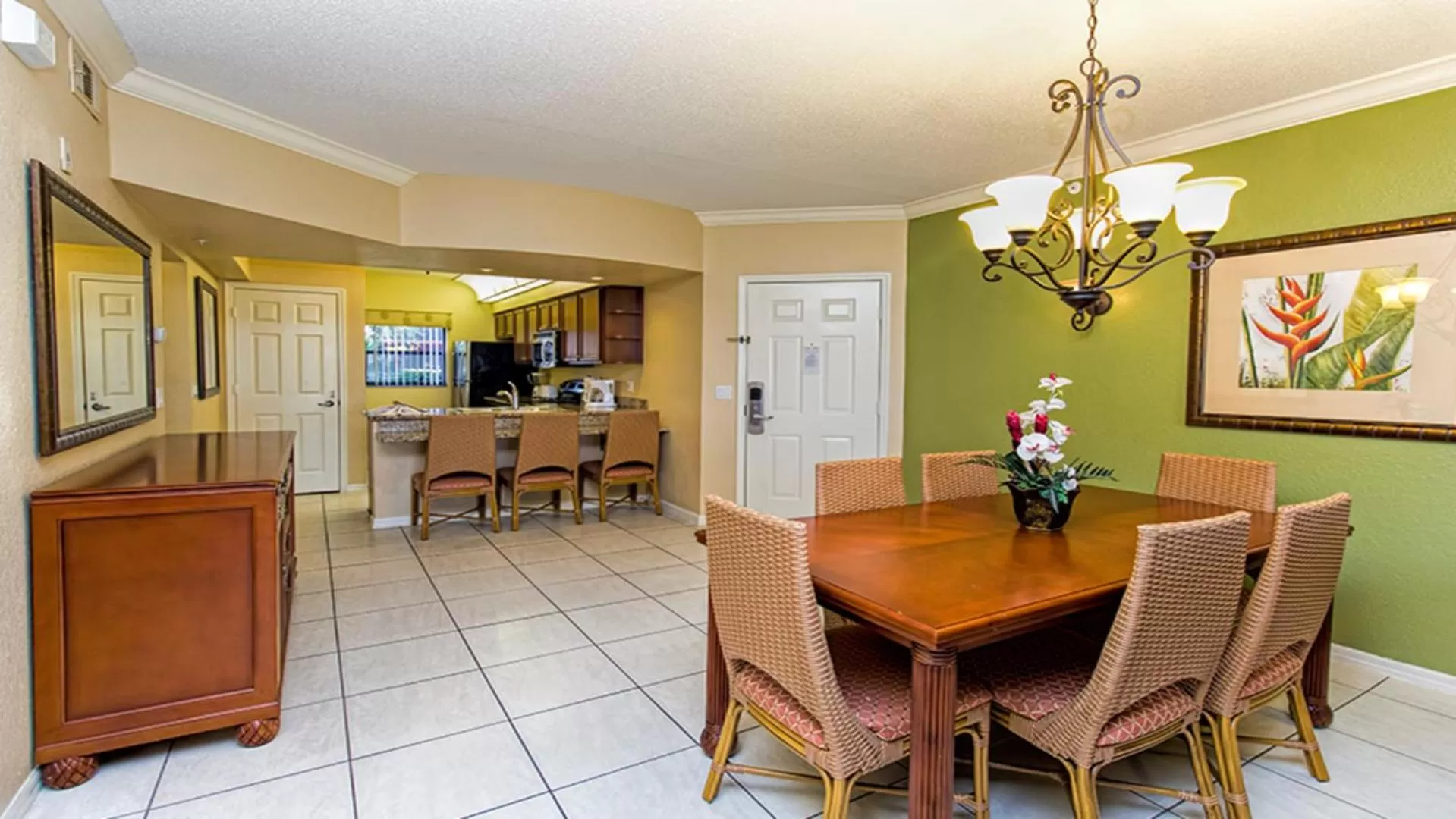 STUNNING CONDO NEAR UNIVERSAL STUDIOS