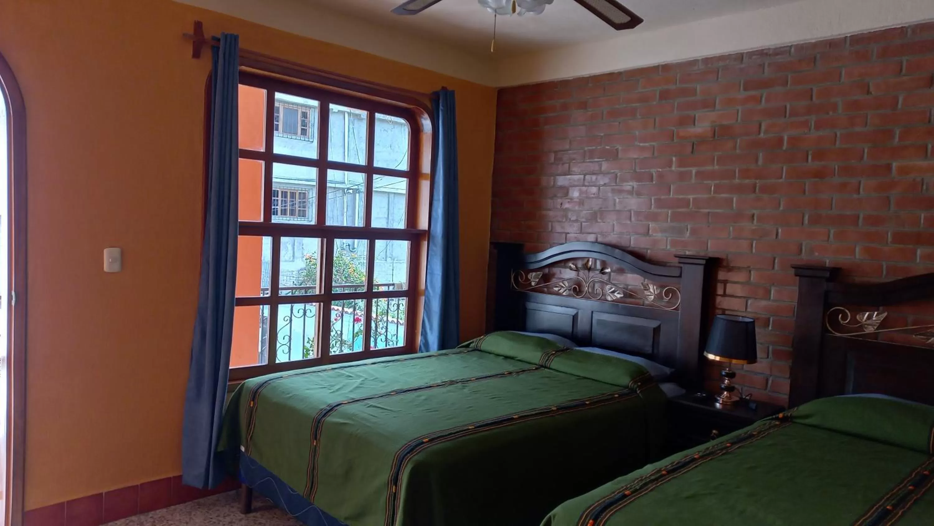 Garden view, Bed in Hospedaje El Viajero