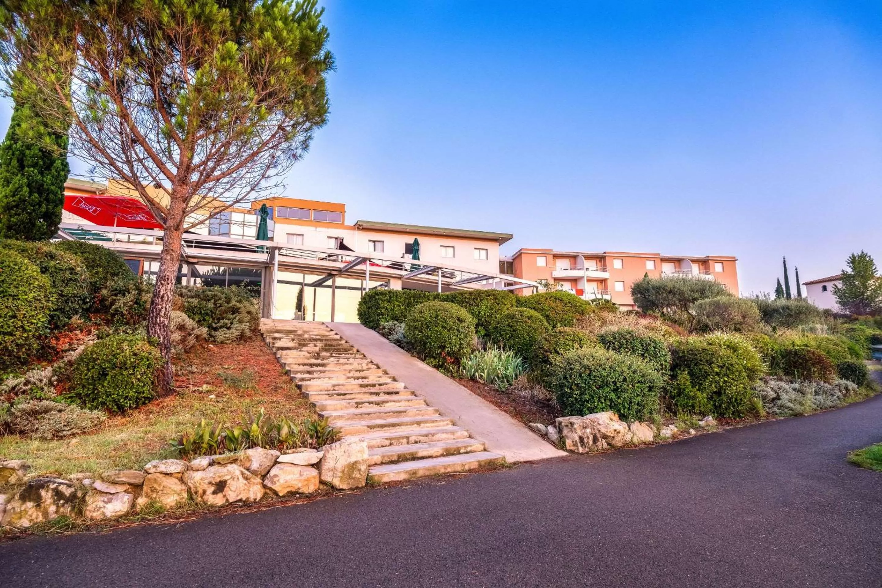 Property building in Hôtel Golf Fontcaude