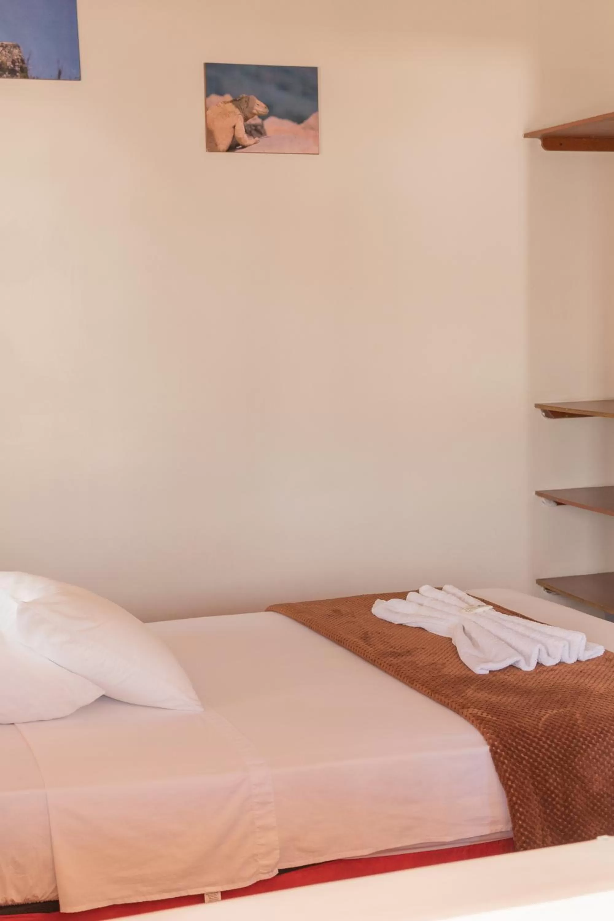 Bed in Hotel Crossman