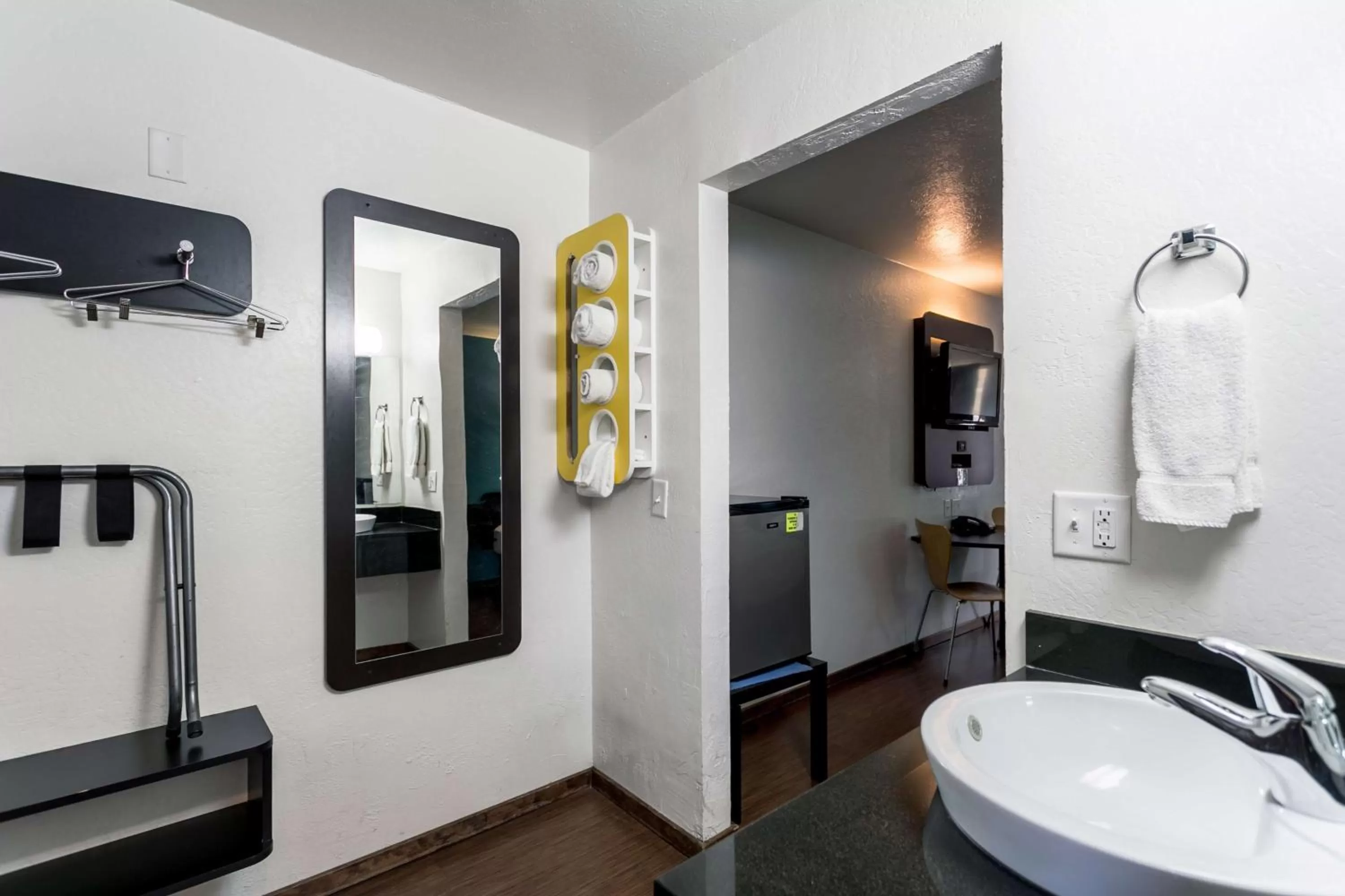 Photo of the whole room in Motel 6 University Missoula