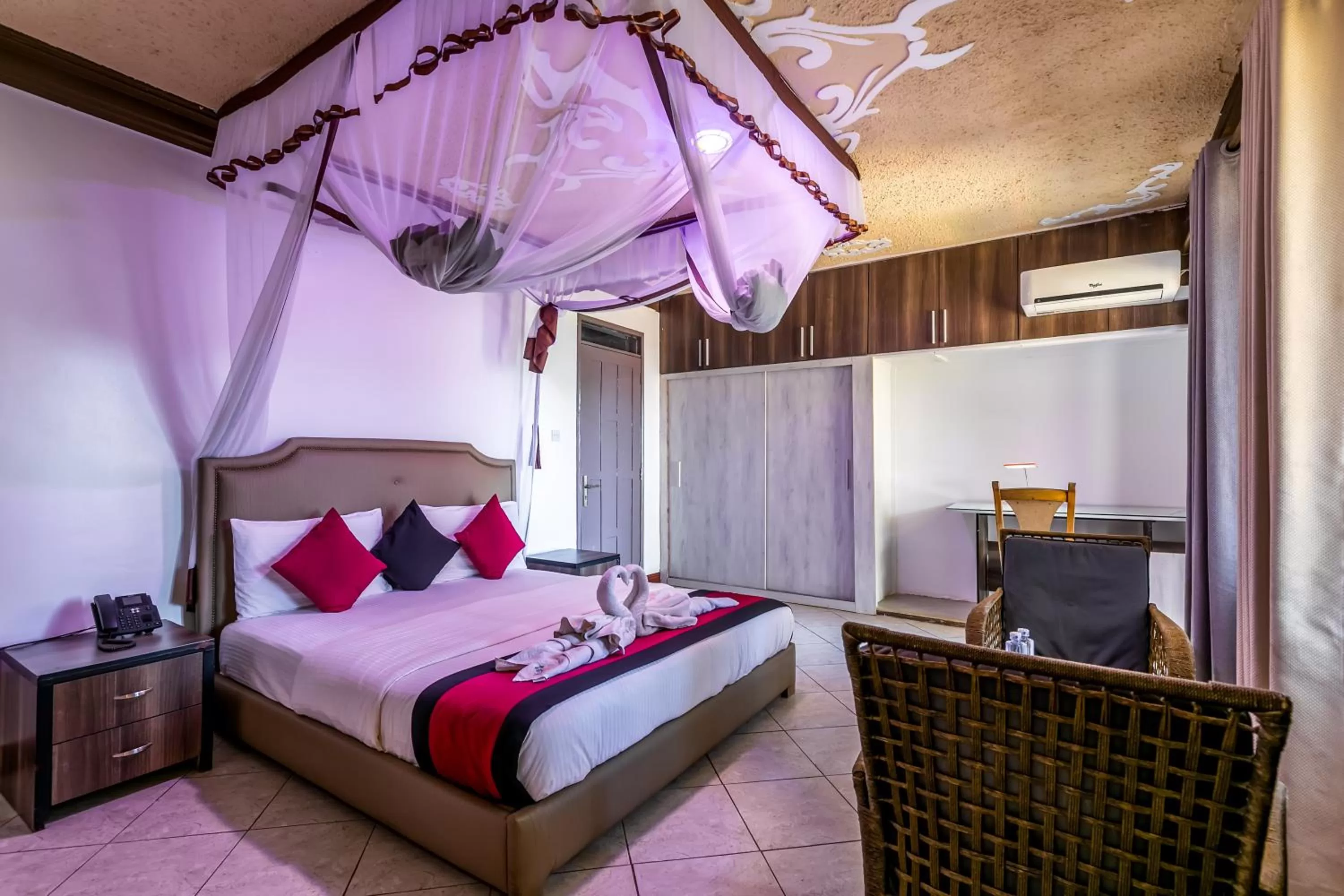 Saffron Beach Bistro and Cottages