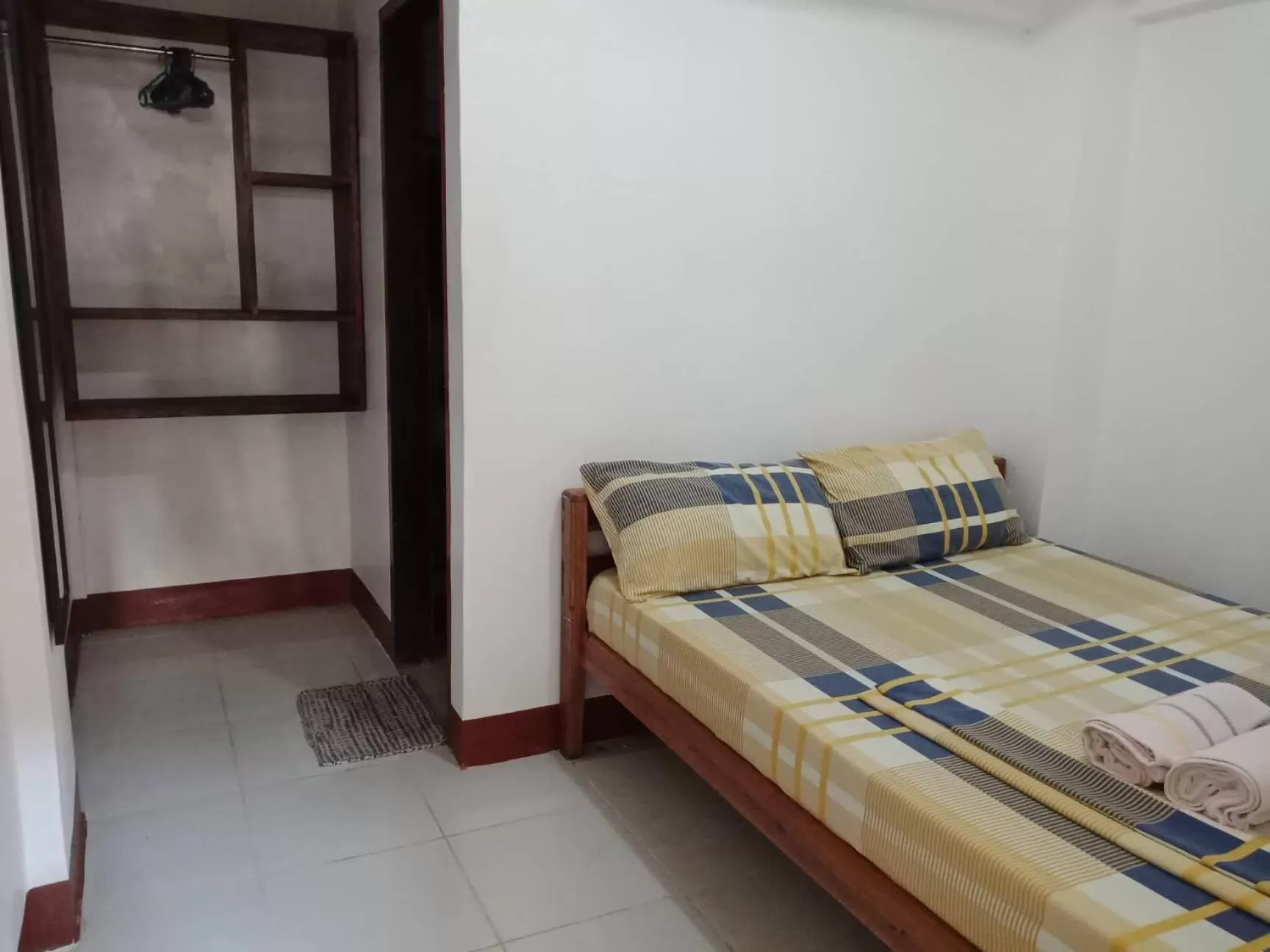 Seating area, Bed in Victoria Beach House