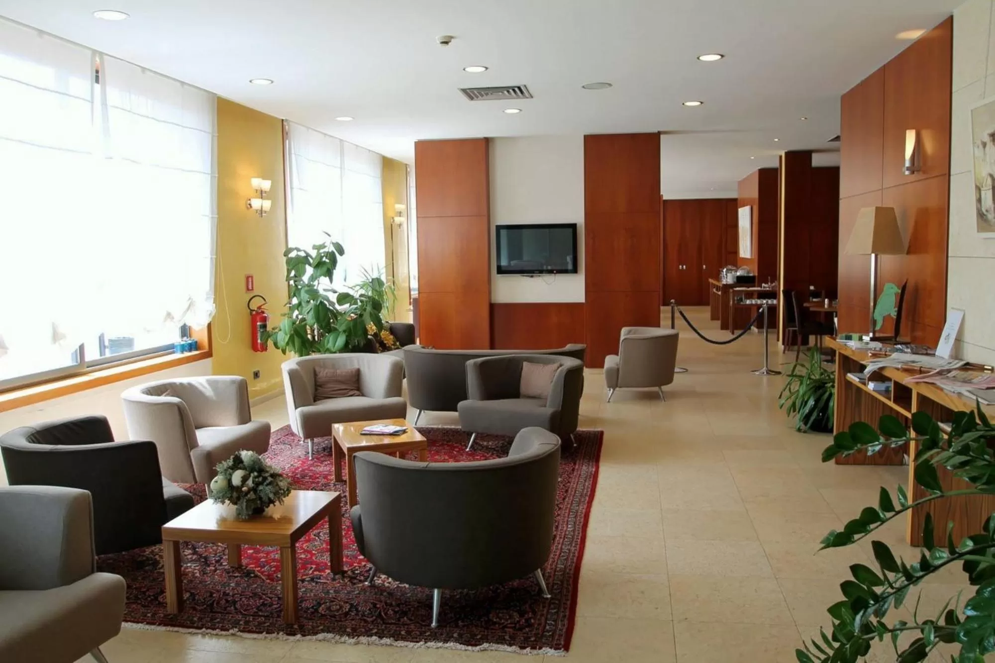 Lobby or reception in MH Hotel Piacenza Fiera