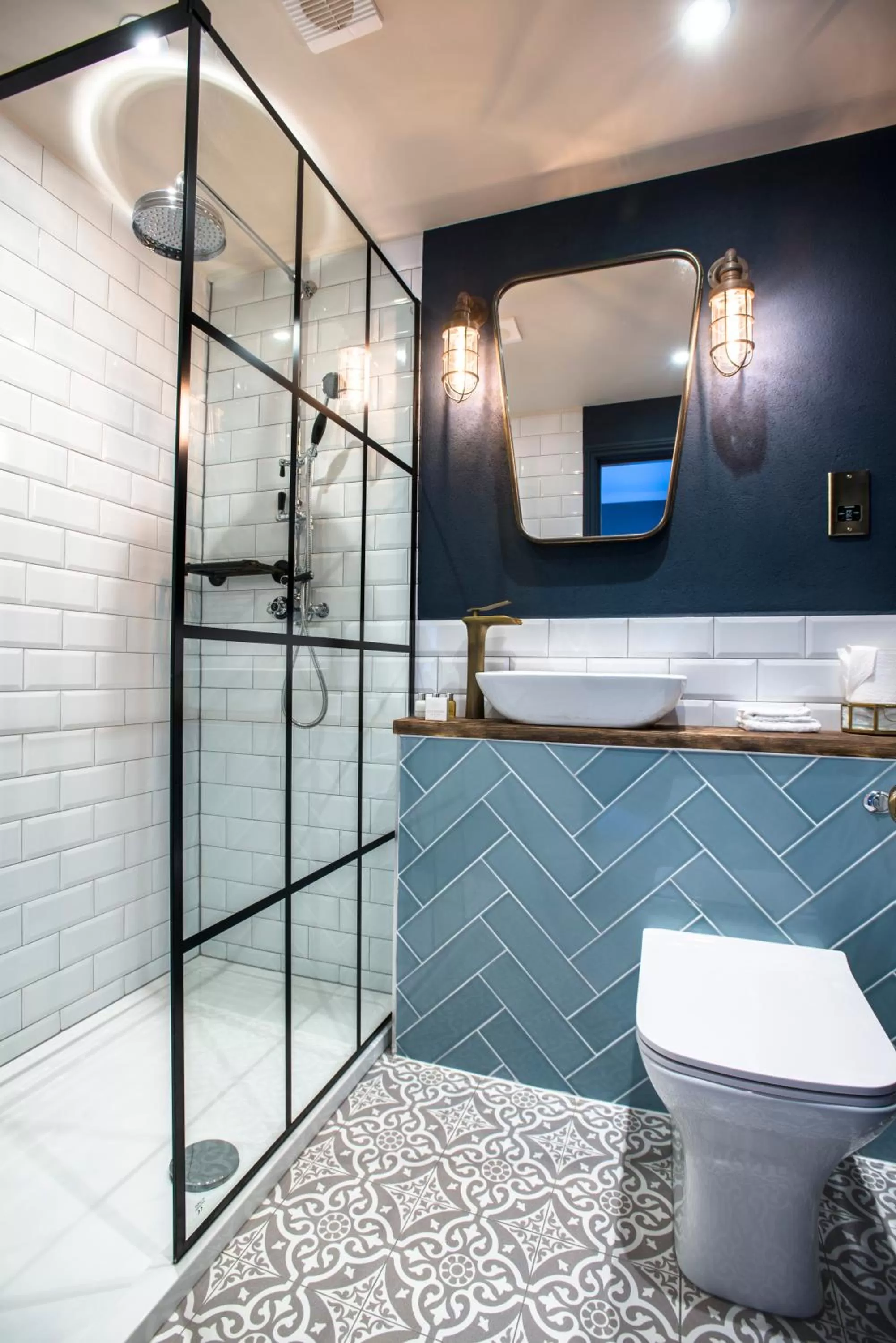 Bathroom in The Lodge Duxford