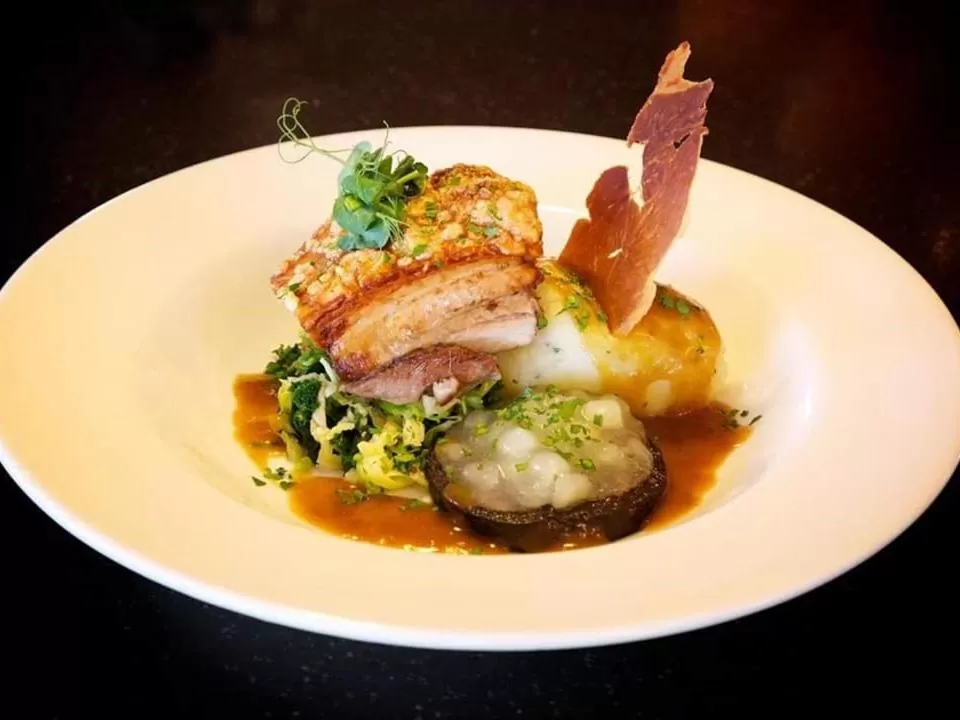 Dining area in The Oak Inn Staplow