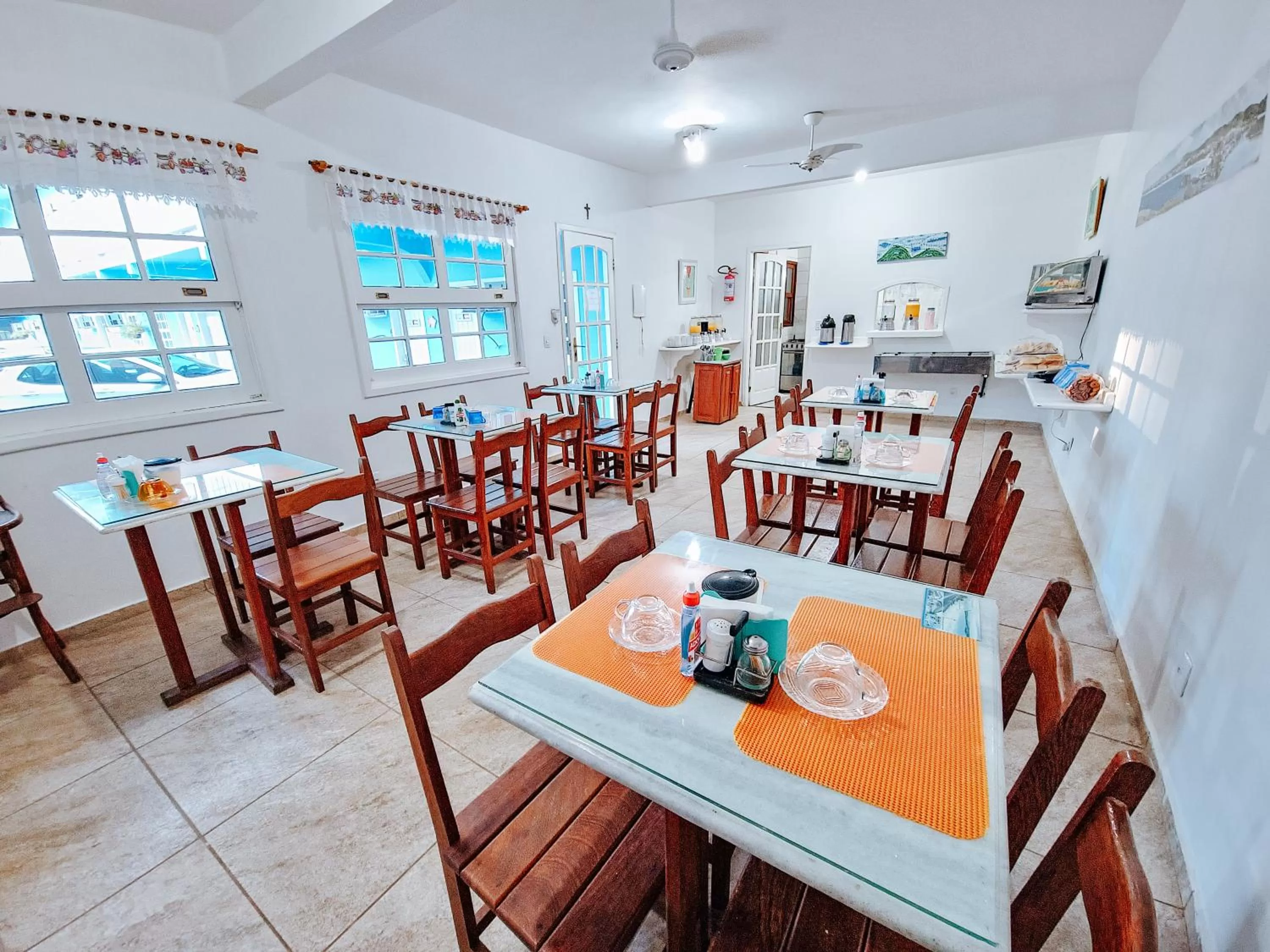 Dining area in Pousada Água Marinha