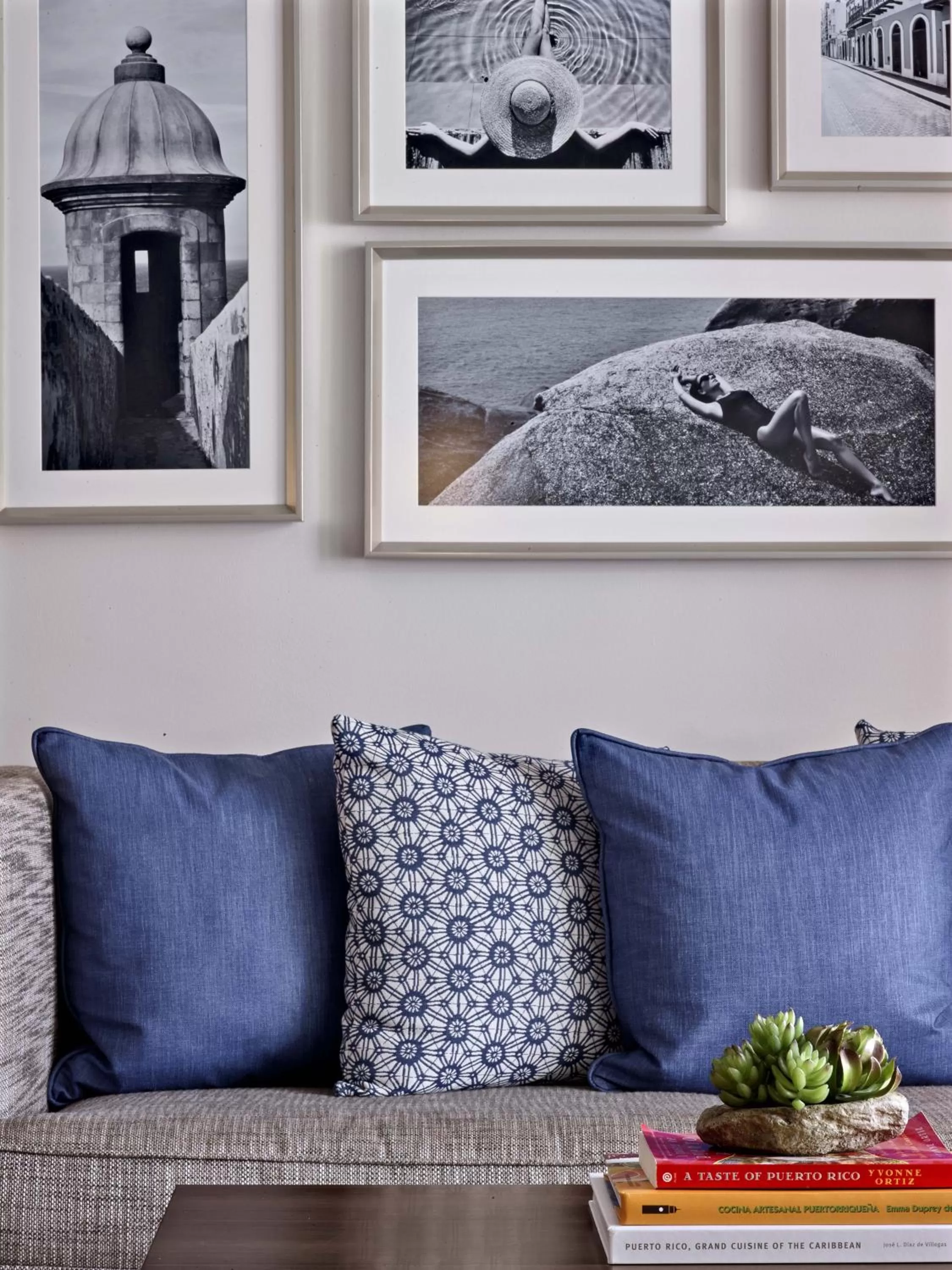 Living room in Fairmont El San Juan Hotel