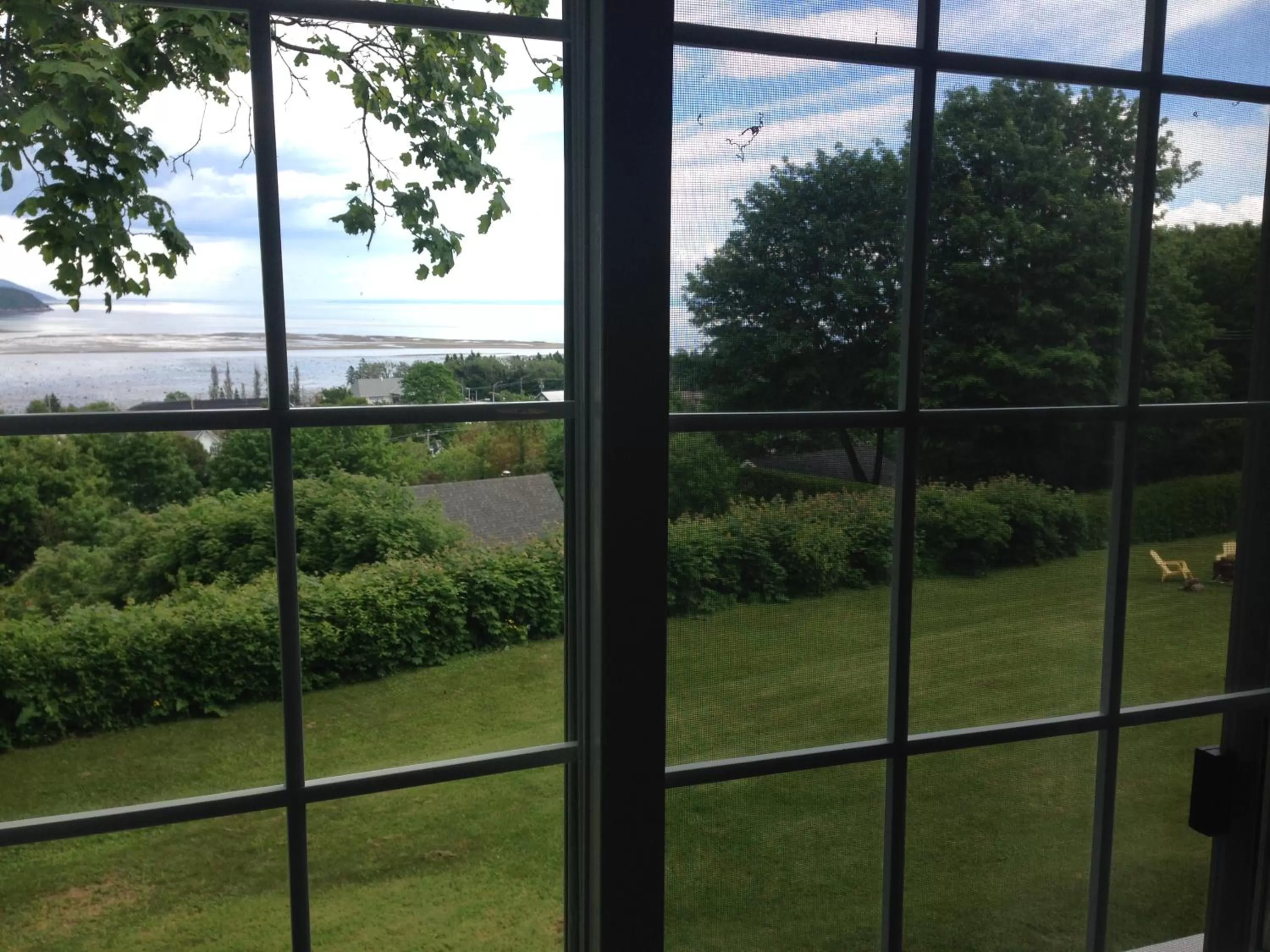 Garden view in Auberge sur la Côte