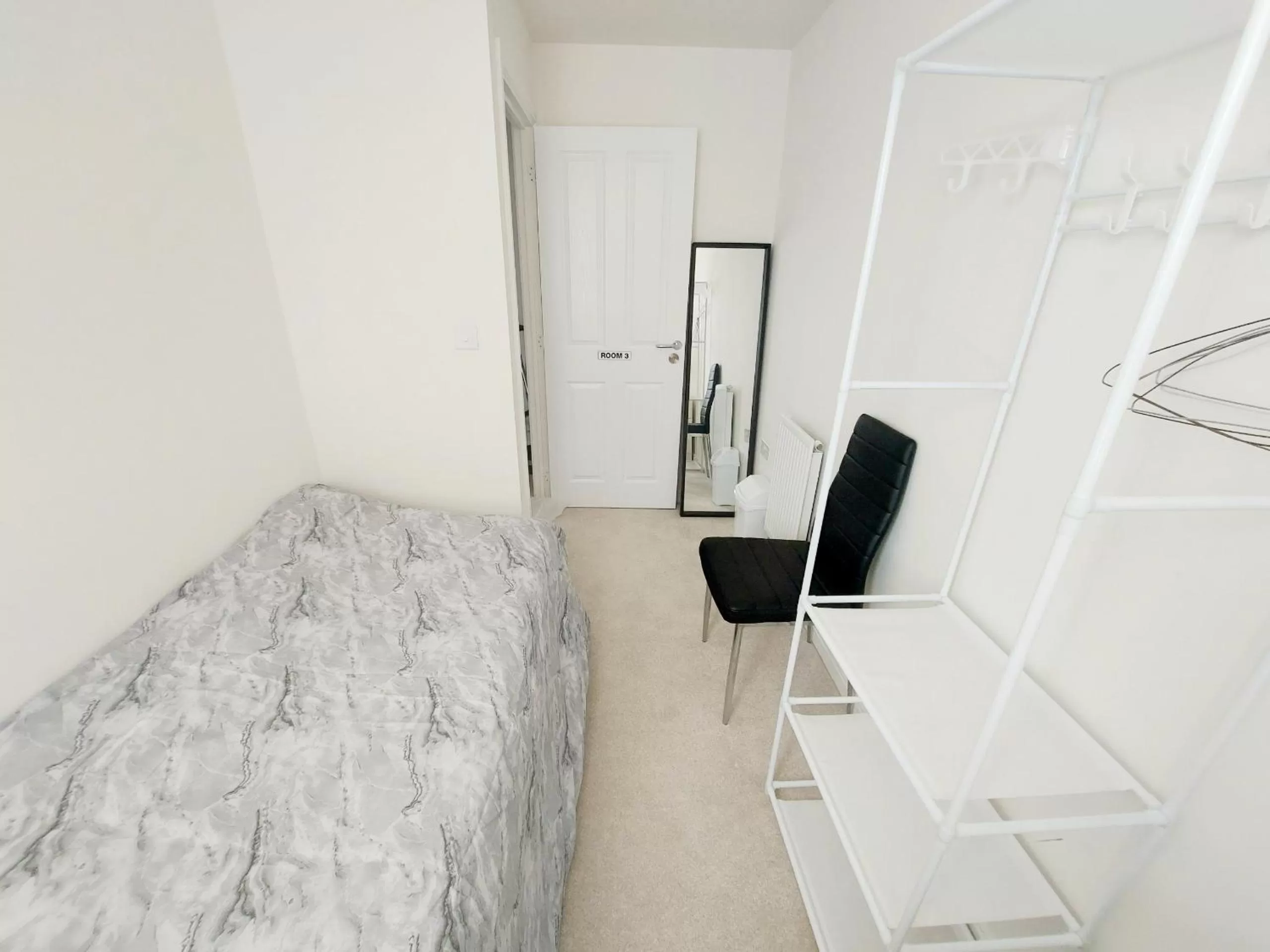 Bedroom, Bed in 3-BED HOME, FULL KITCHEN, ENSUITE, in TELFORD OAKENGATES KETLEY