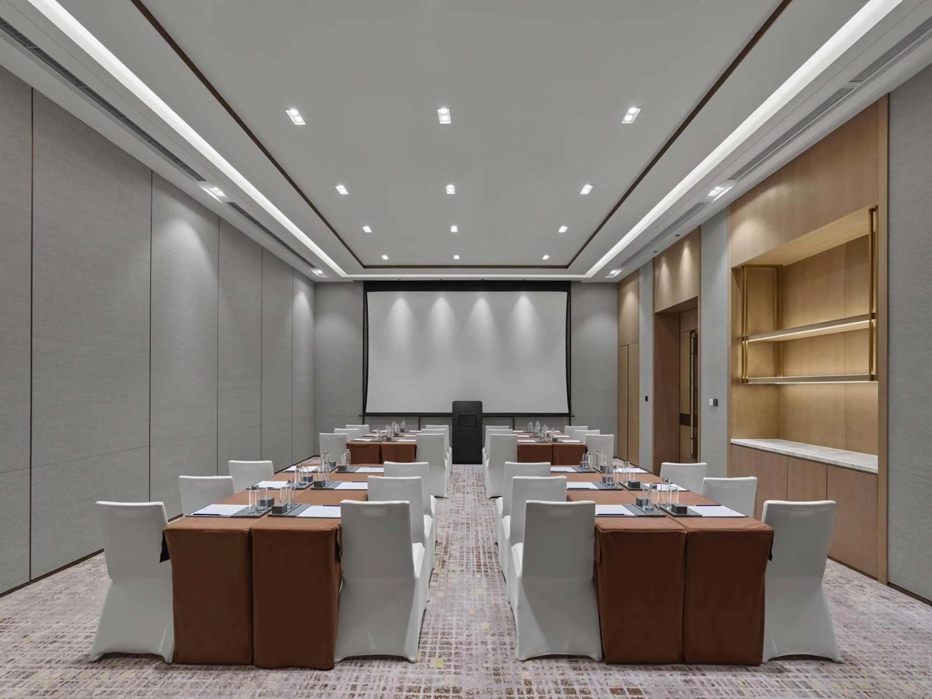 Meeting/conference room in DoubleTree by Hilton Chengdu Riverside - Close to Panda Base and Chengdu East Railway