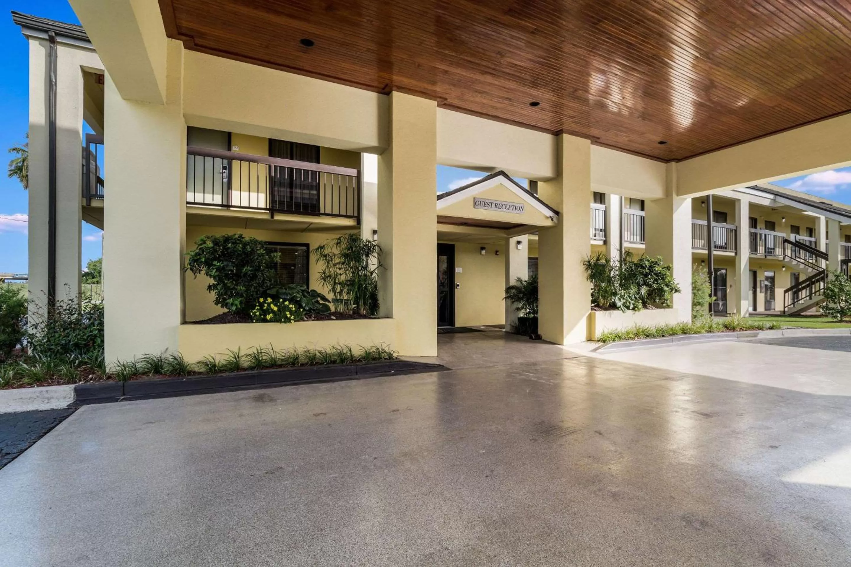 Property building in Quality Inn Coliseum