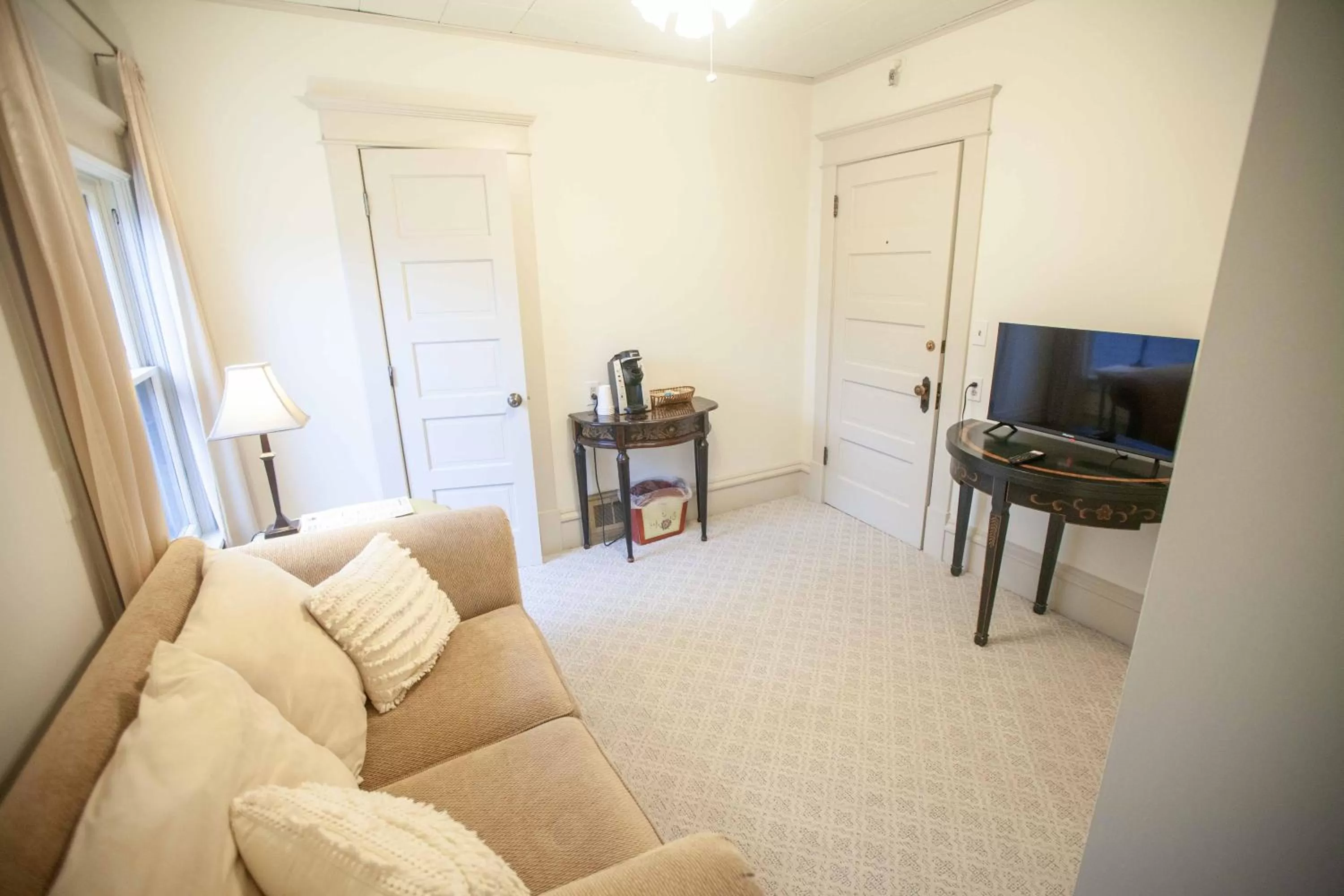 Seating Area in Greenbriar Inn