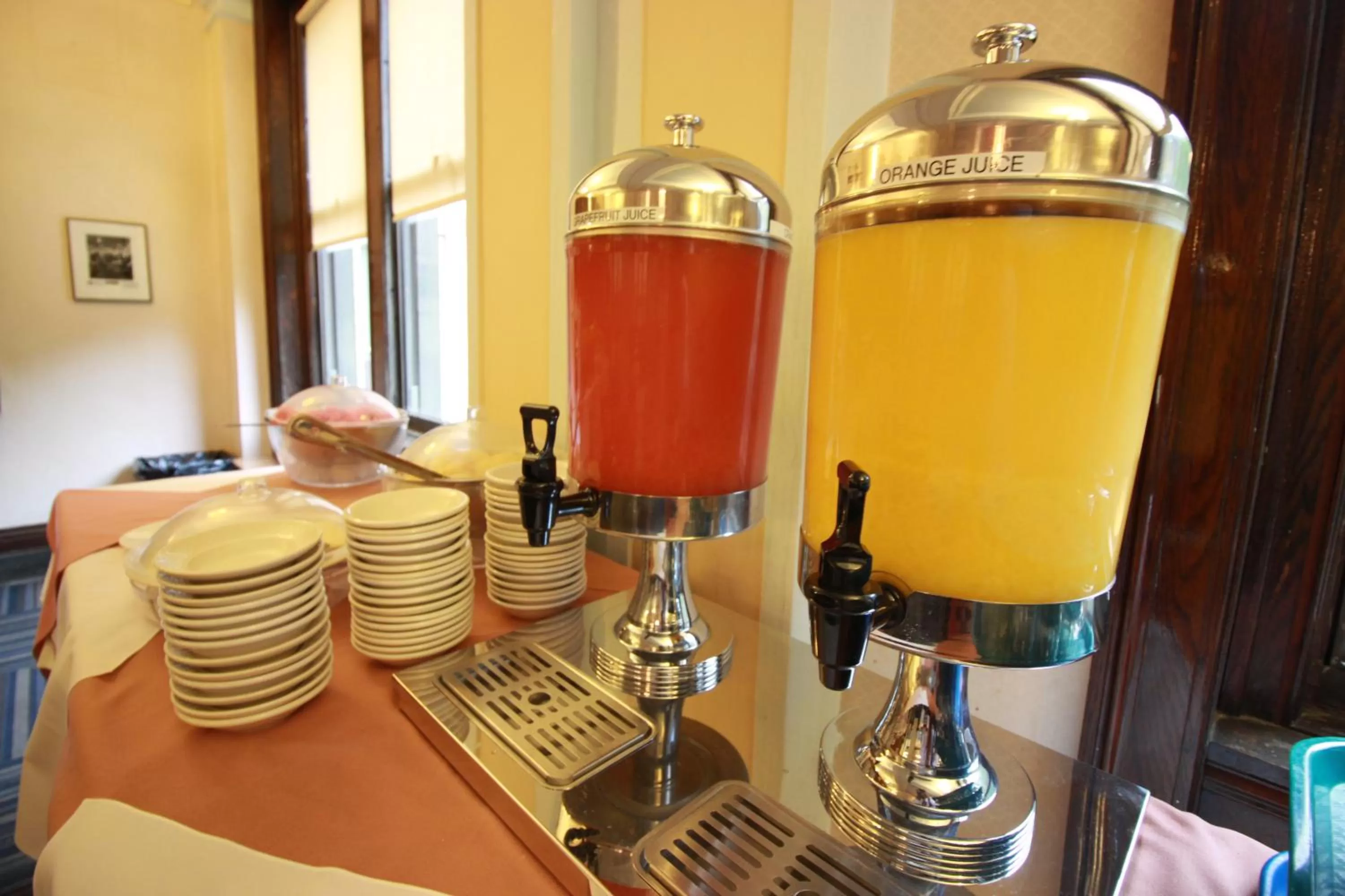 Buffet breakfast in Leo House