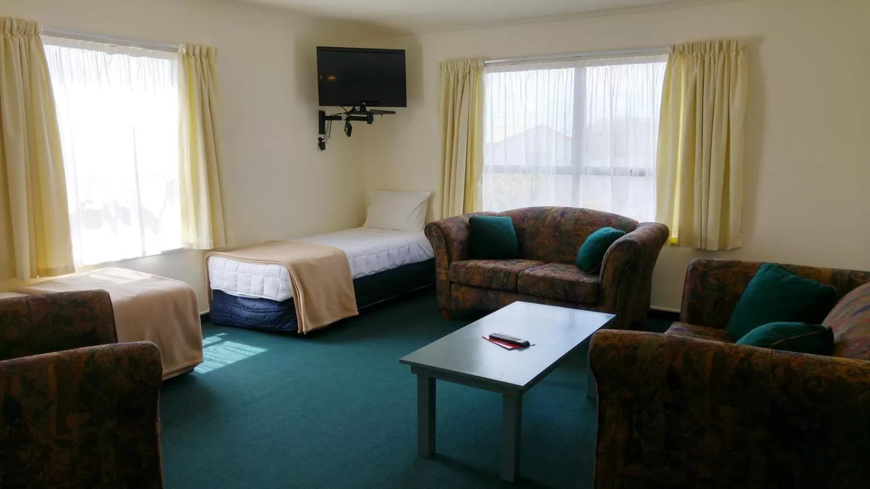 Day, Bed in Hobson's Choice Motel